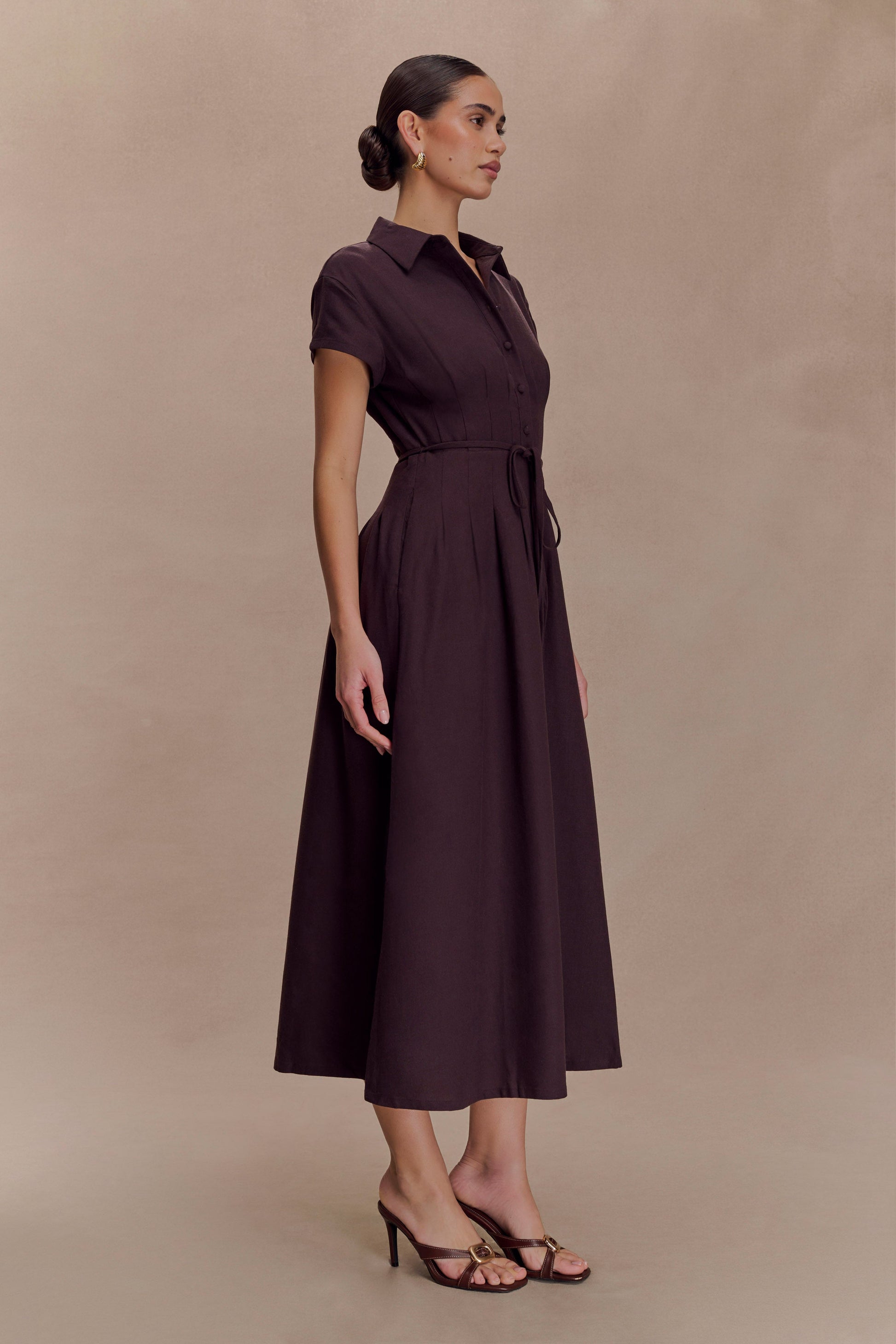 Aysha Buttoned Linen Midi Dress / Chocolate | MESHKI | XXS Aysha Buttoned Linen Midi Dress / Chocolate | MESHKI | XXS