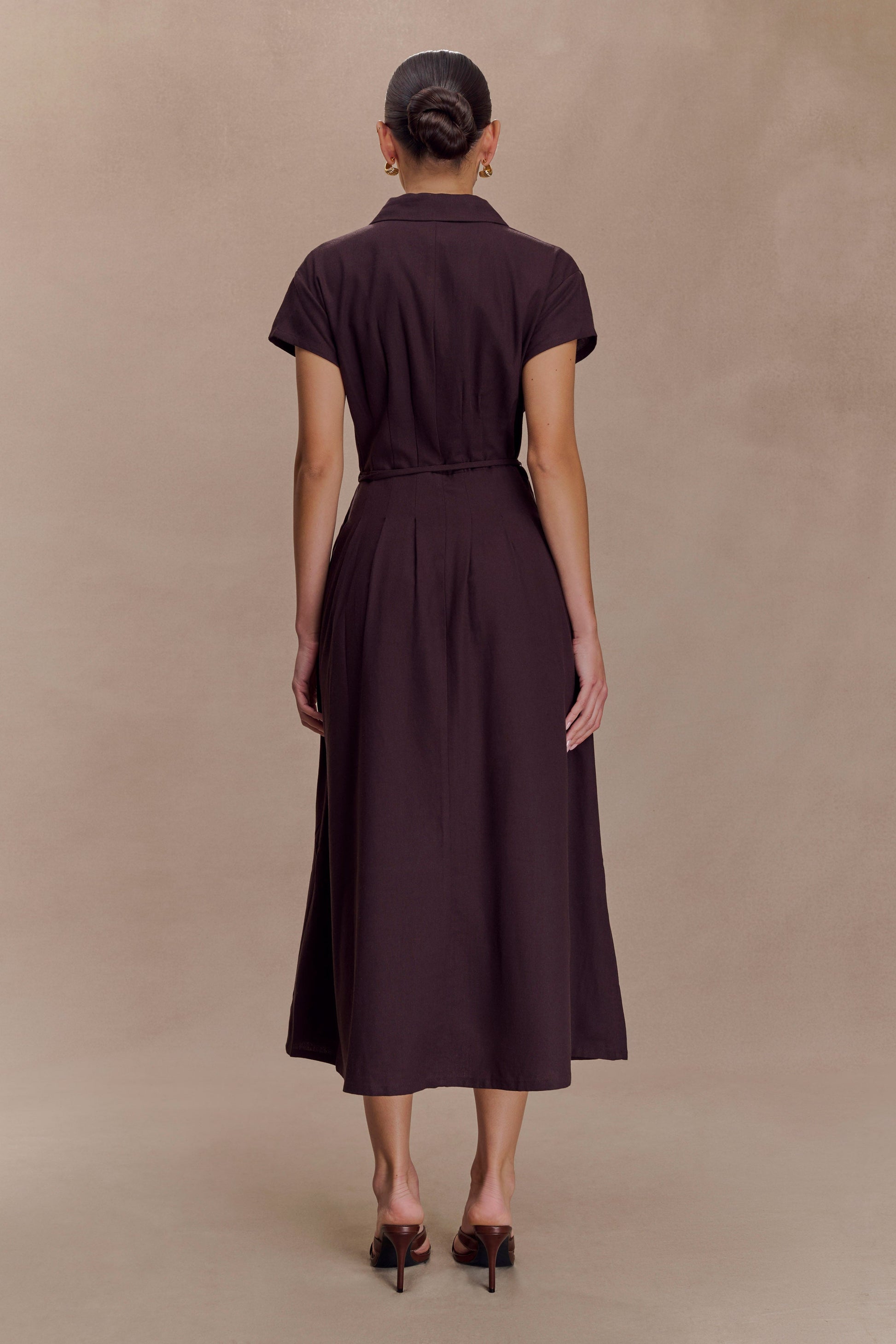 Aysha Buttoned Linen Midi Dress / Chocolate | MESHKI | XXS Aysha Buttoned Linen Midi Dress / Chocolate | MESHKI | XXS