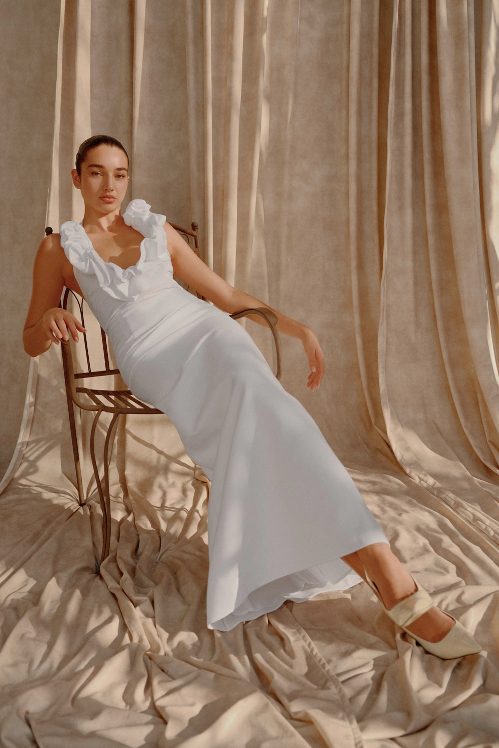 Carolyn Linen Bubble Maxi Dress - White | MESHKI US Carolyn Linen Bubble Maxi Dress - White | MESHKI US