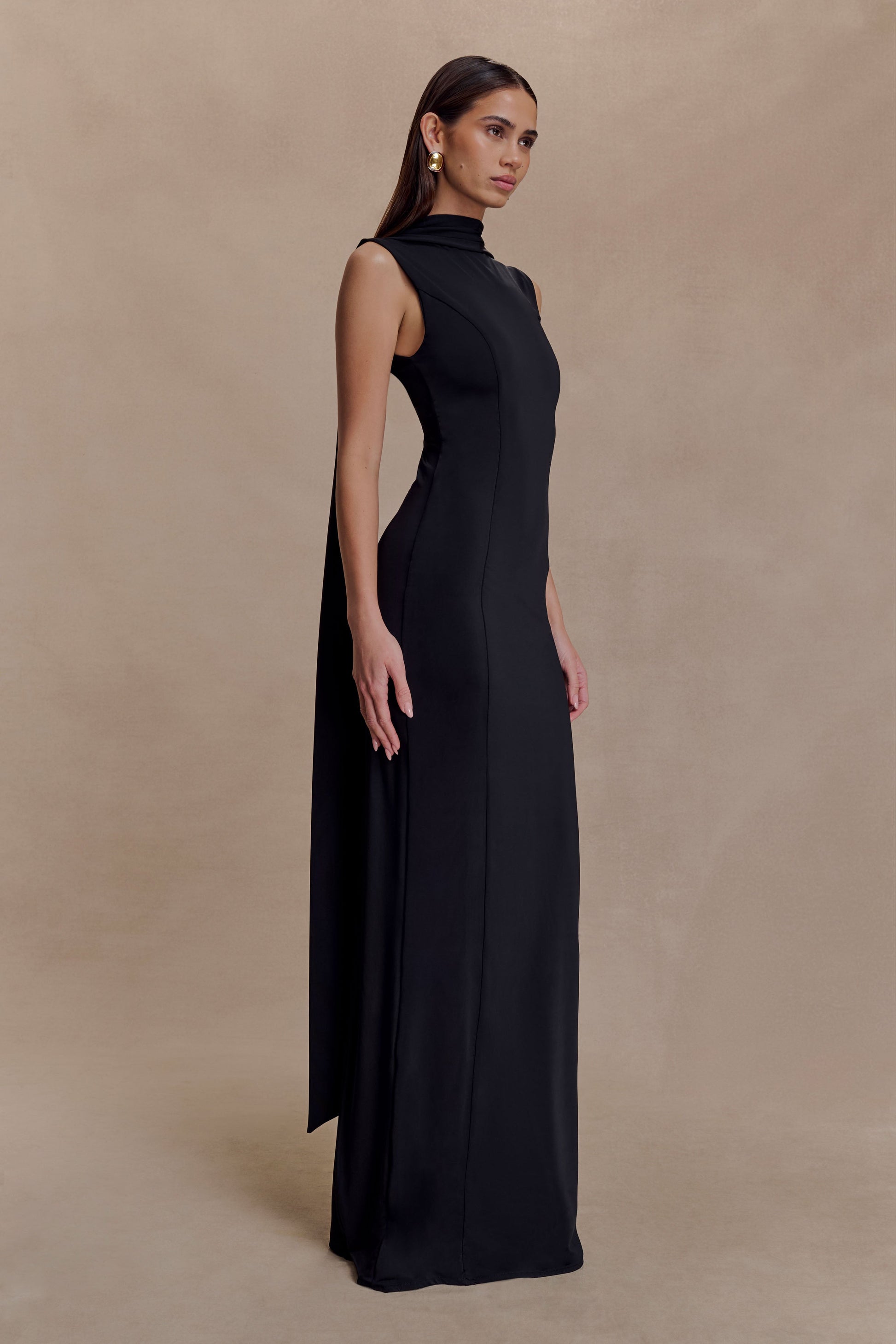 Wisteria Slinky Maxi Dress With Scarf / Black | MESHKI