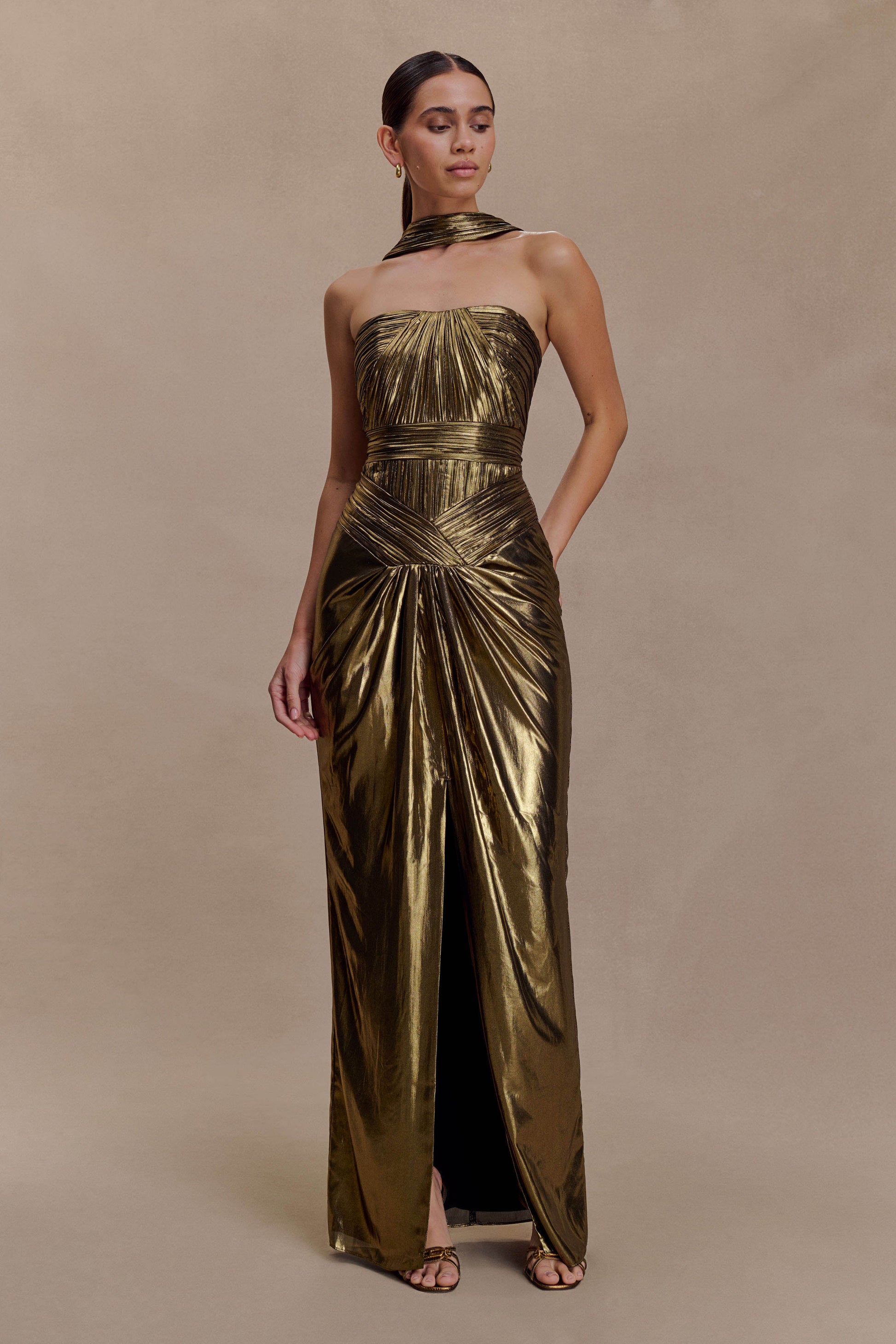 Clemence Plisse Maxi Dress / Gold | MESHKI