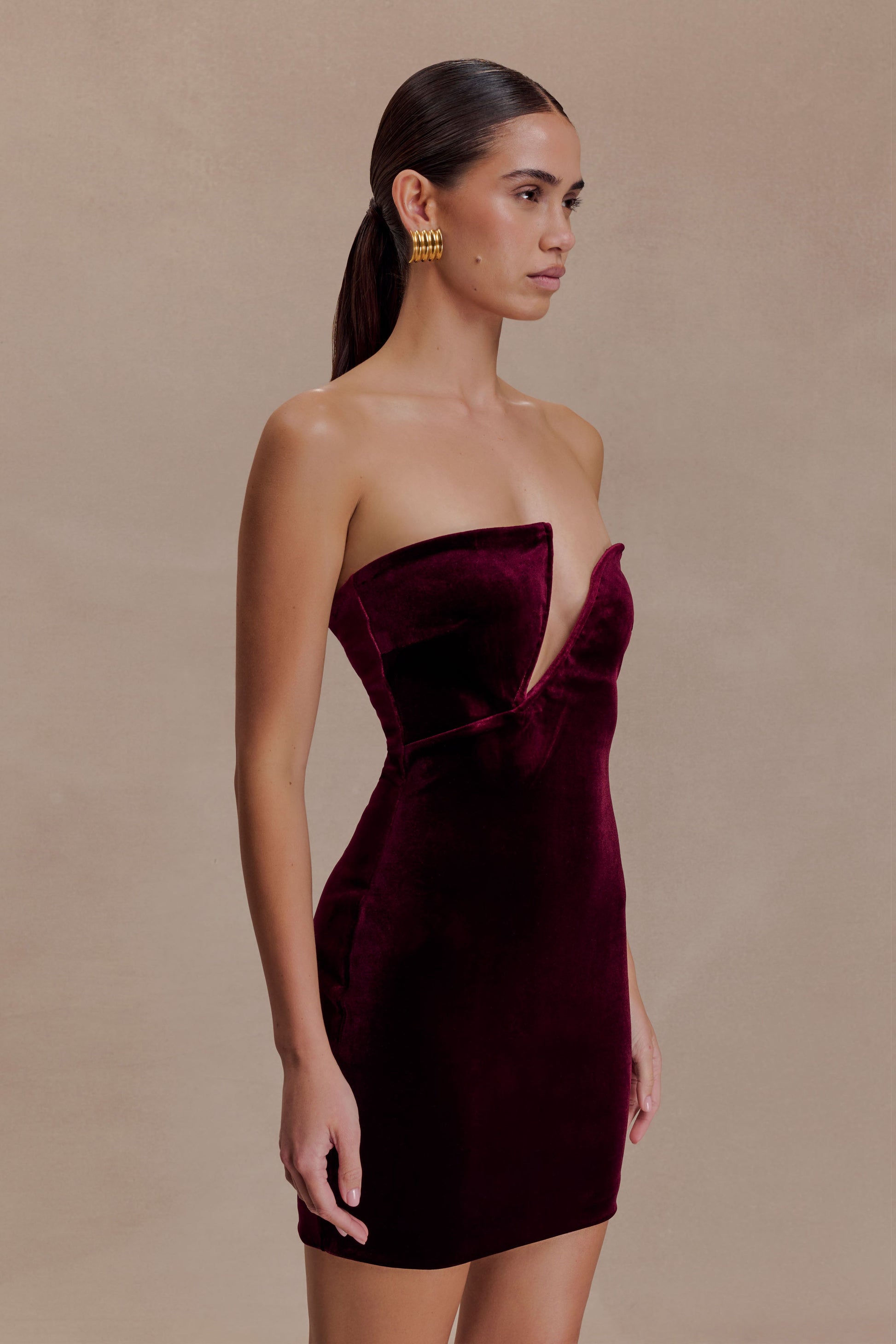 Paulina Velvet Strapless Mini Dress / Wine | MESHKI | M Paulina Velvet Strapless Mini Dress / Wine | MESHKI | M