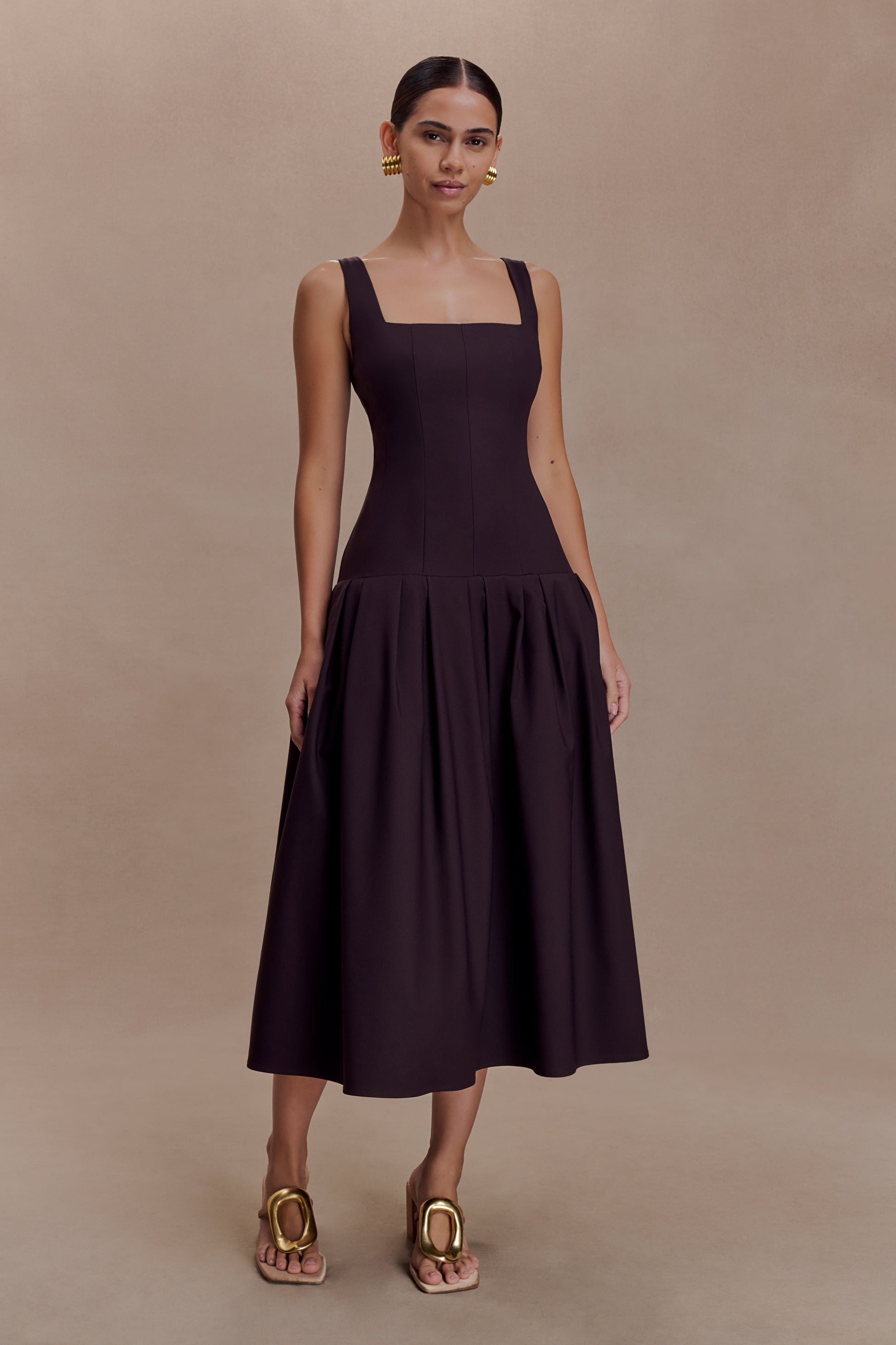 Natascha Drop Waist Cotton Midi Dress / Chocolate | MESHKI