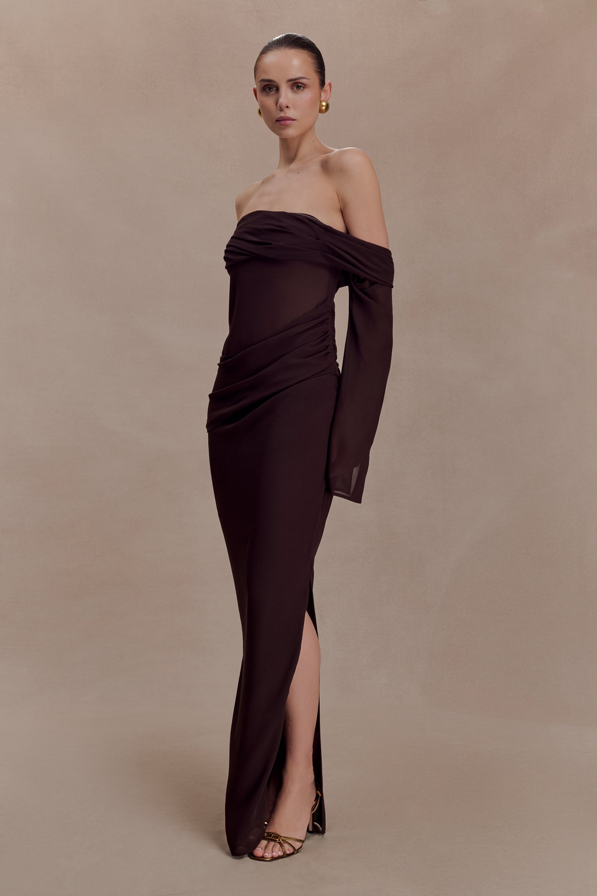 Kirsten Off Shoulder Chiffon Maxi Dress / Cacao Brown | MESHKI