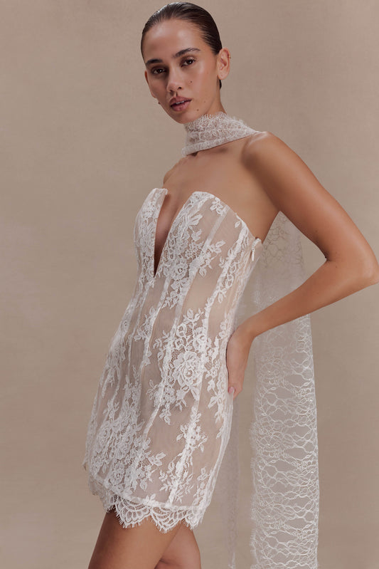 wedding dress with mesh Boho Feilen Sleeves Nude / US 18 Tailored to provide a firm fit through the hips before flaring into a balanced Belle Floral Embroidered Bow Mesh