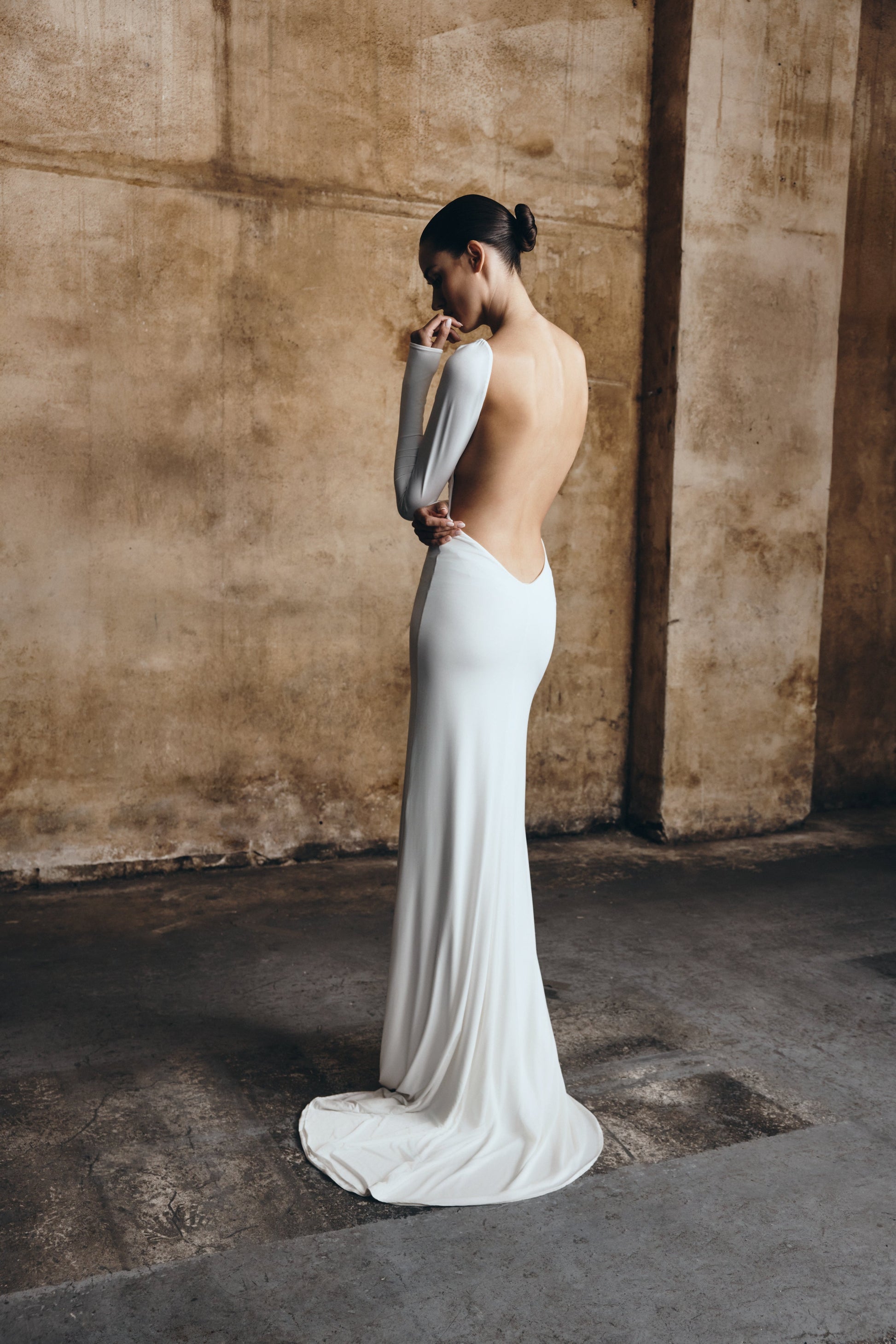 Marlene Slinky Low Back Maxi Dress / White | MESHKI