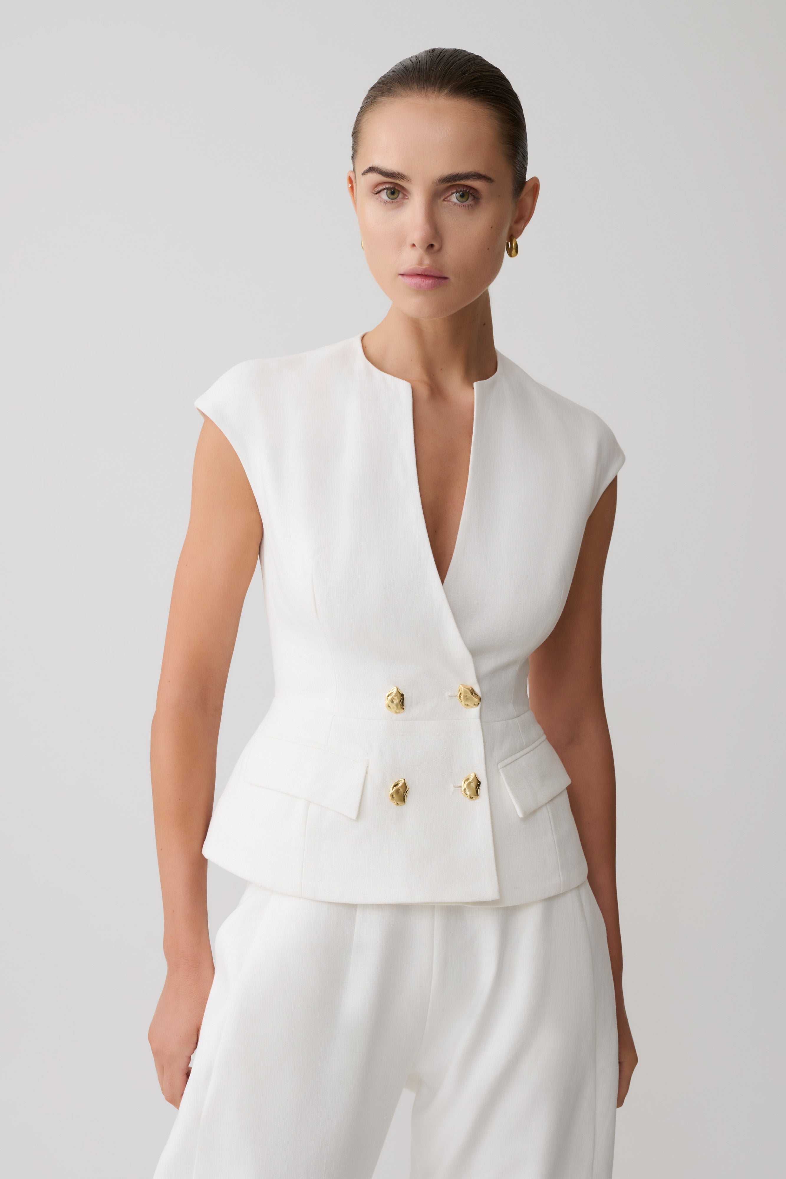 Oriana Linen Button Vest - White | MESHKI US