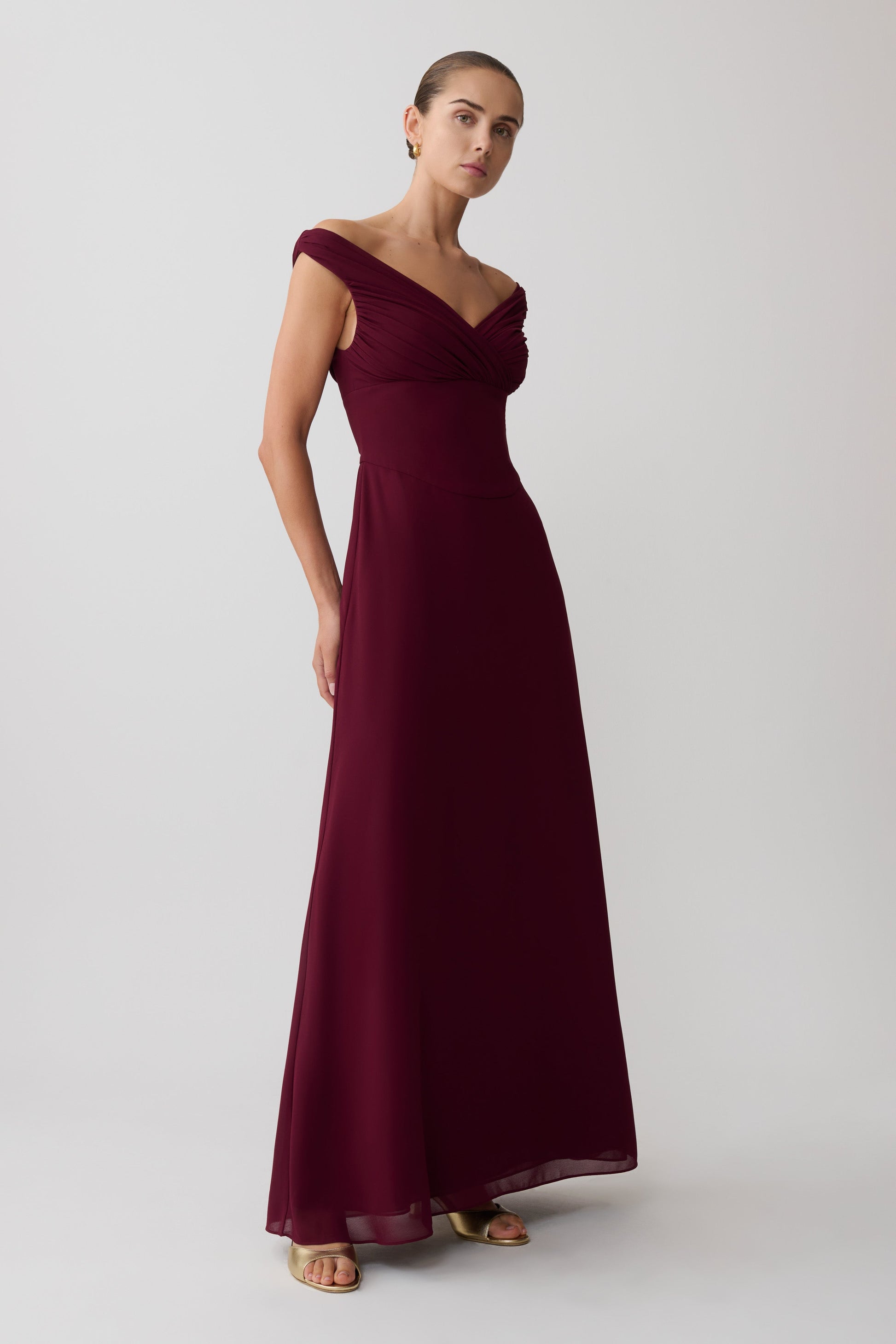 Mabel Off Shoulder Chiffon Maxi Dress / Merlot | MESHKI | M Mabel Off Shoulder Chiffon Maxi Dress / Merlot | MESHKI | M