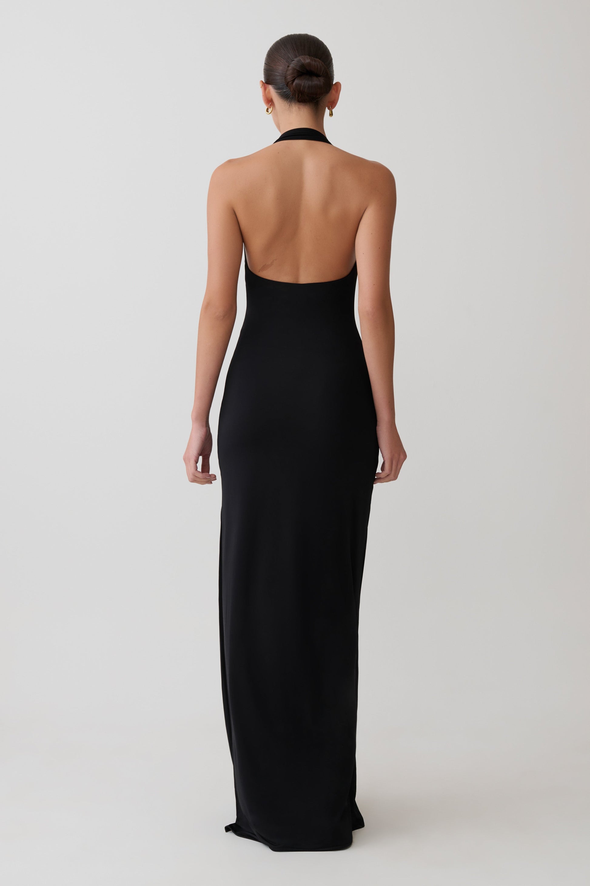 Khanh Slinky Halter Maxi Dress / Black | MESHKI