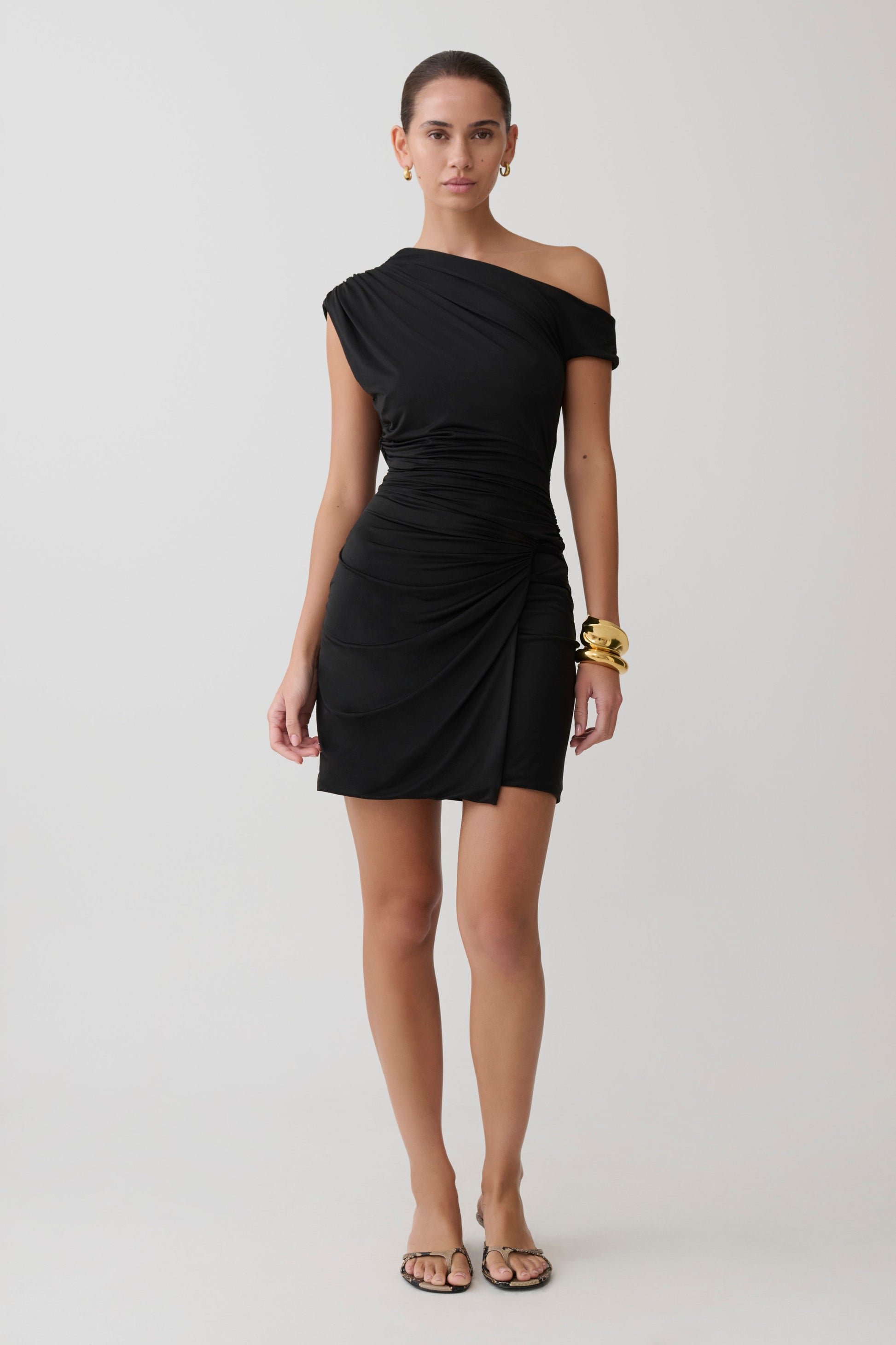 Alyn Off Shoulder Draped Mini Dress / Black | MESHKI