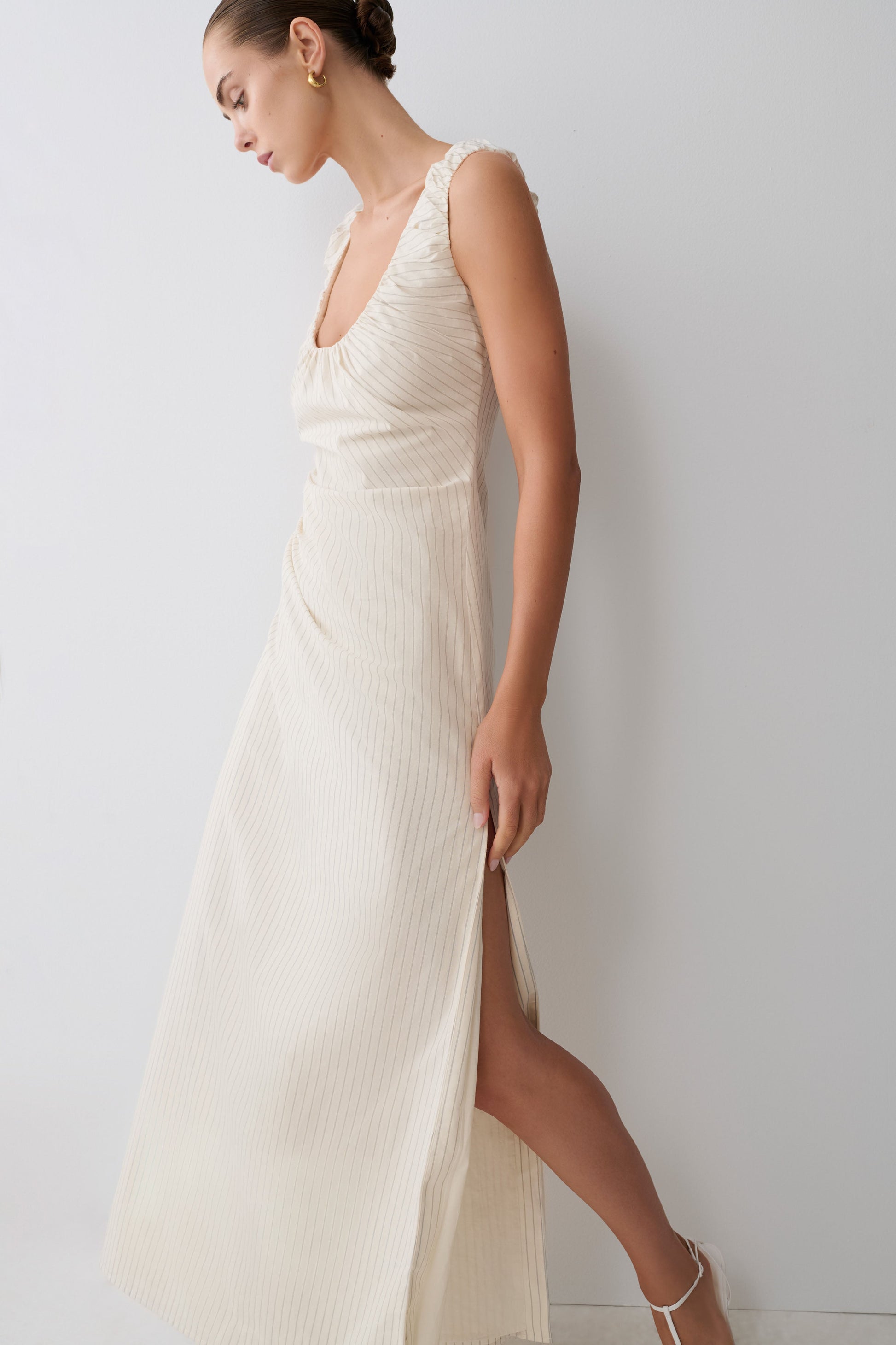 Anisa Scoop Neck Maxi Dress - Stripe | MESHKI US Anisa Scoop Neck Maxi Dress - Stripe | MESHKI US