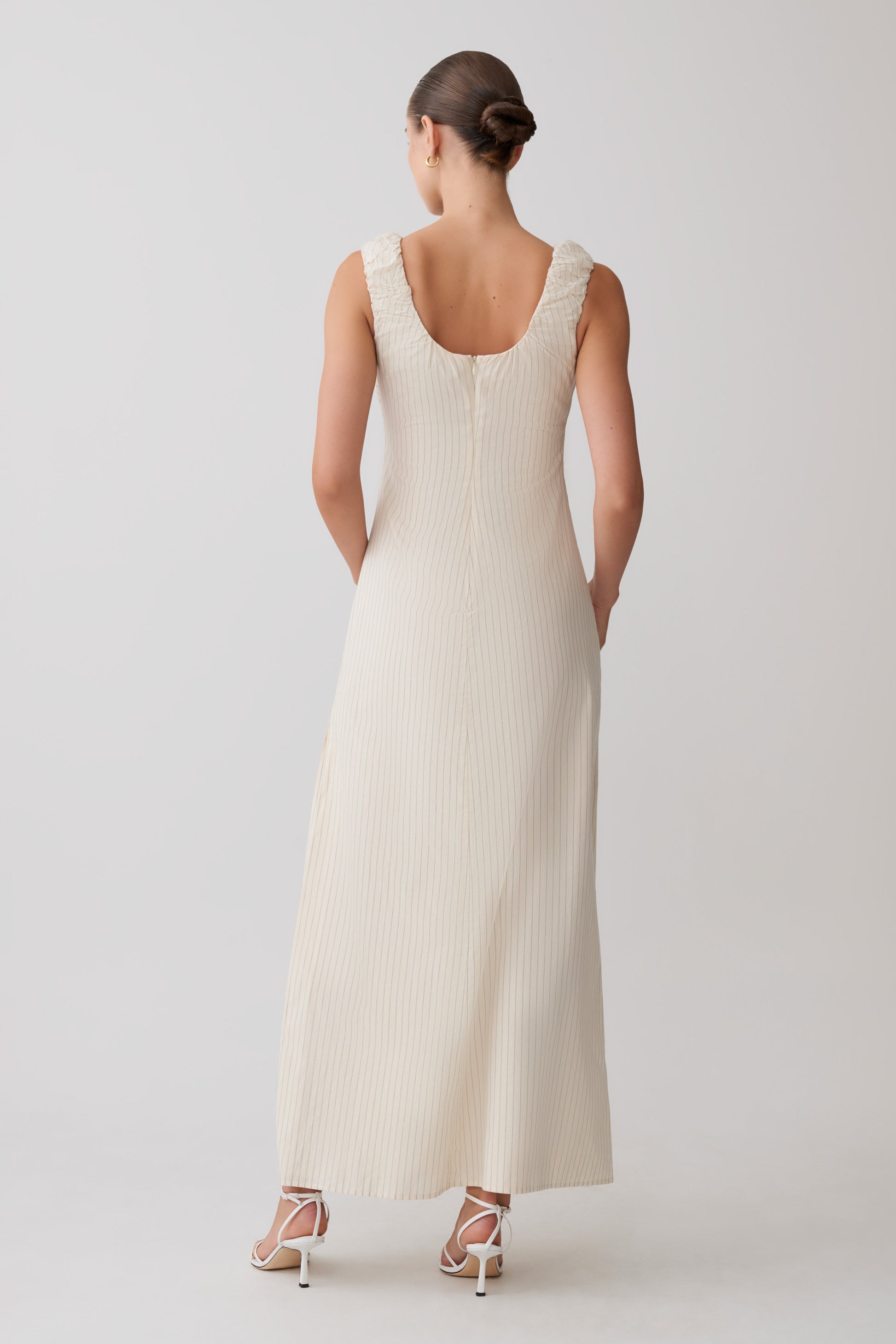 Anisa Scoop Neck Maxi Dress - Stripe | MESHKI US Anisa Scoop Neck Maxi Dress - Stripe | MESHKI US
