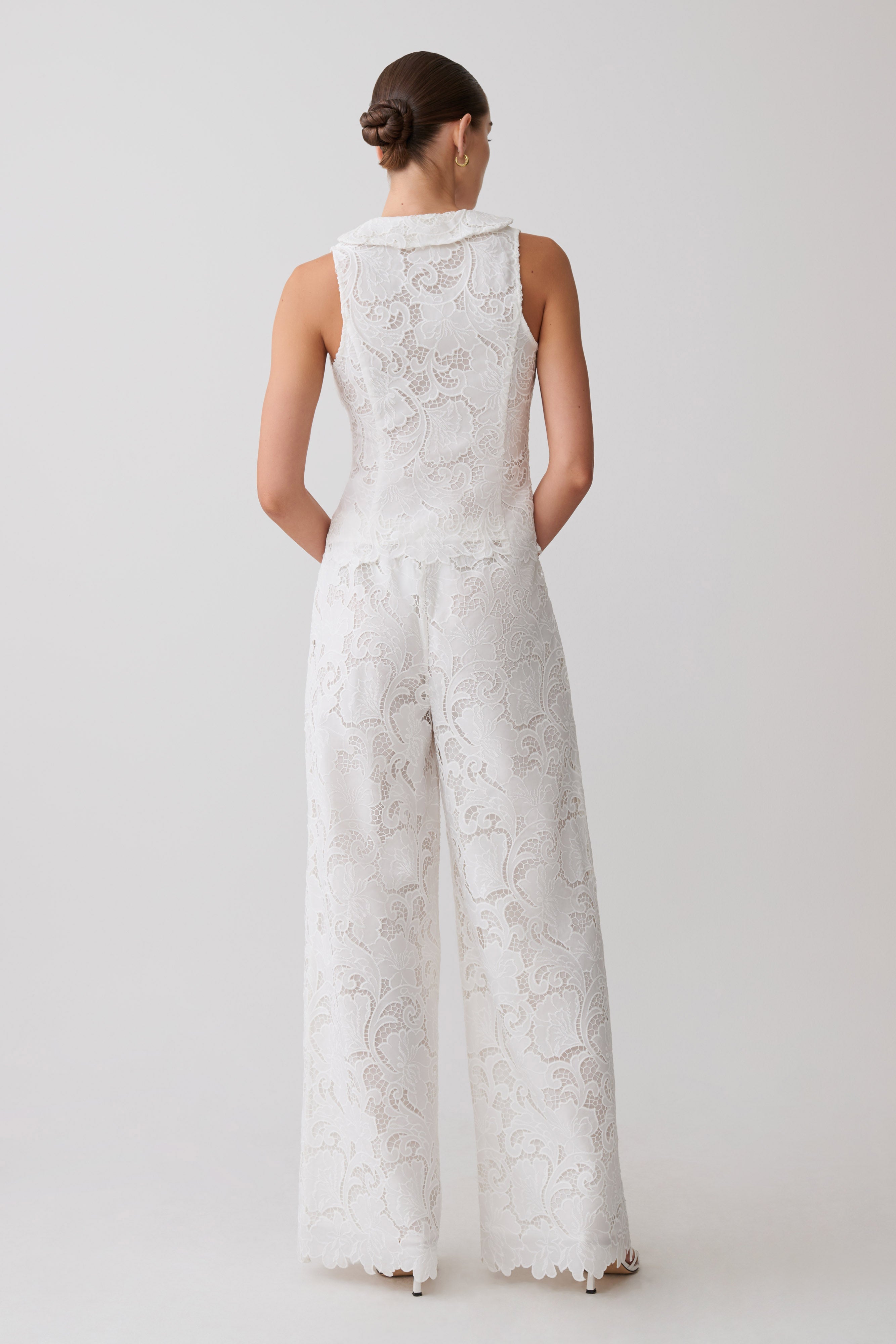 Tessa Broderie Straight Leg Pants - White | MESHKI US