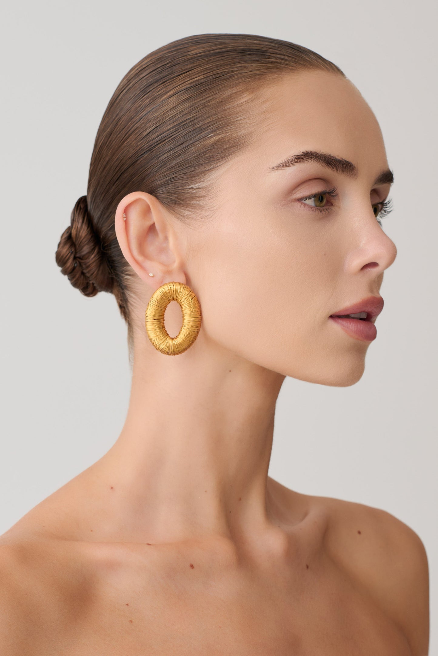 Yara Metal Wounded Stud Earring - Gold