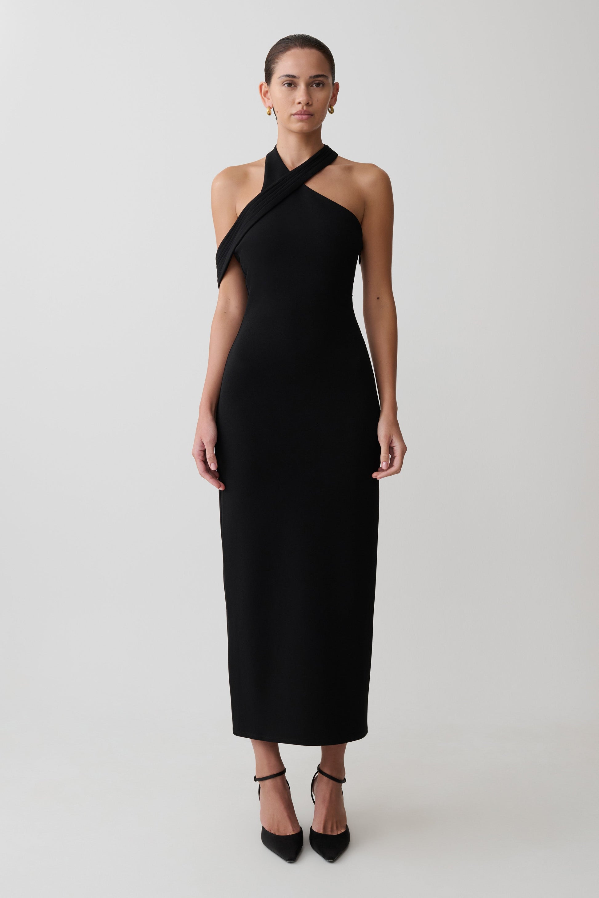 Sable Crossover Crepe Midi Dress / Black | MESHKI