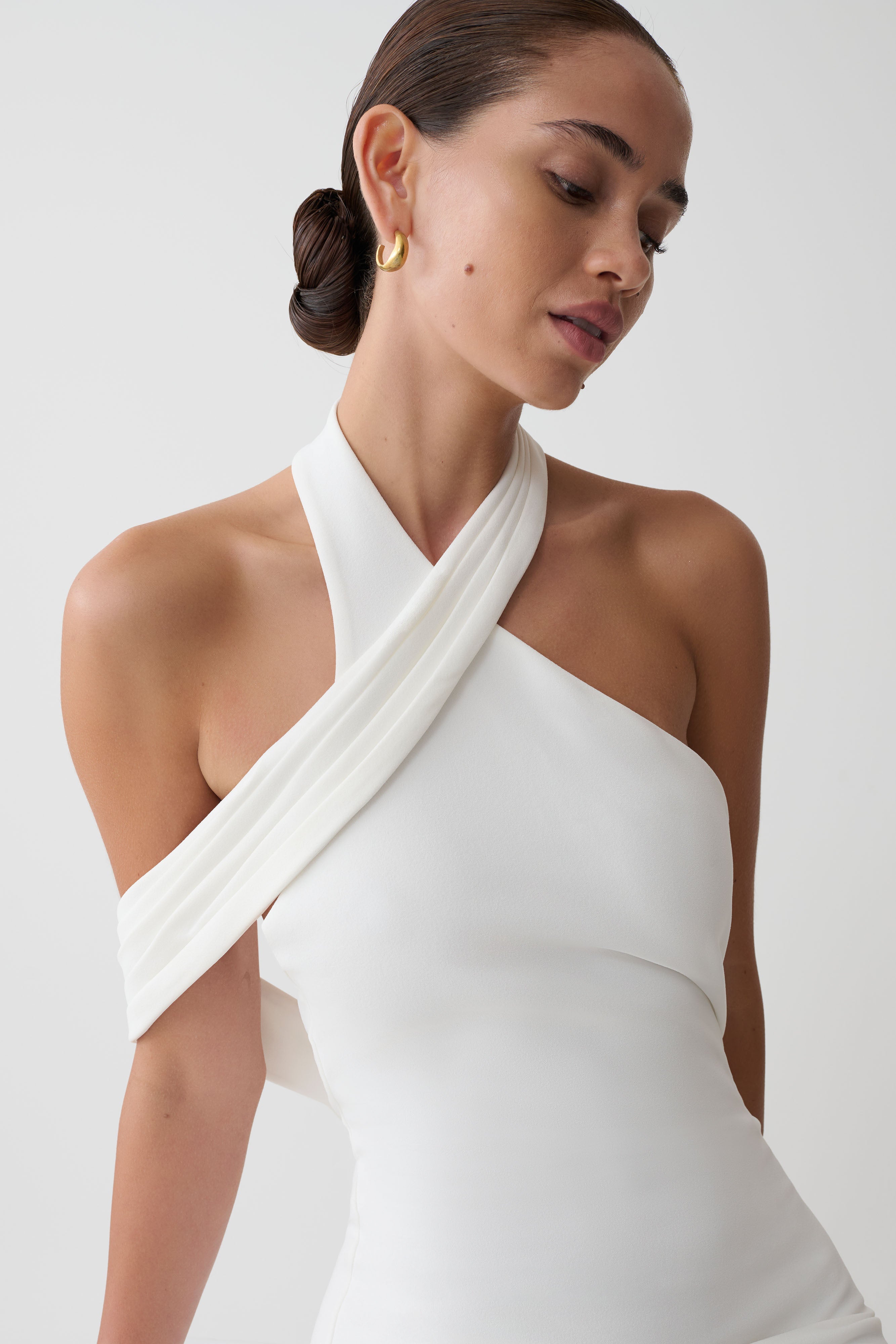 Sable Crossover Crepe Midi Dress - White | MESHKI US