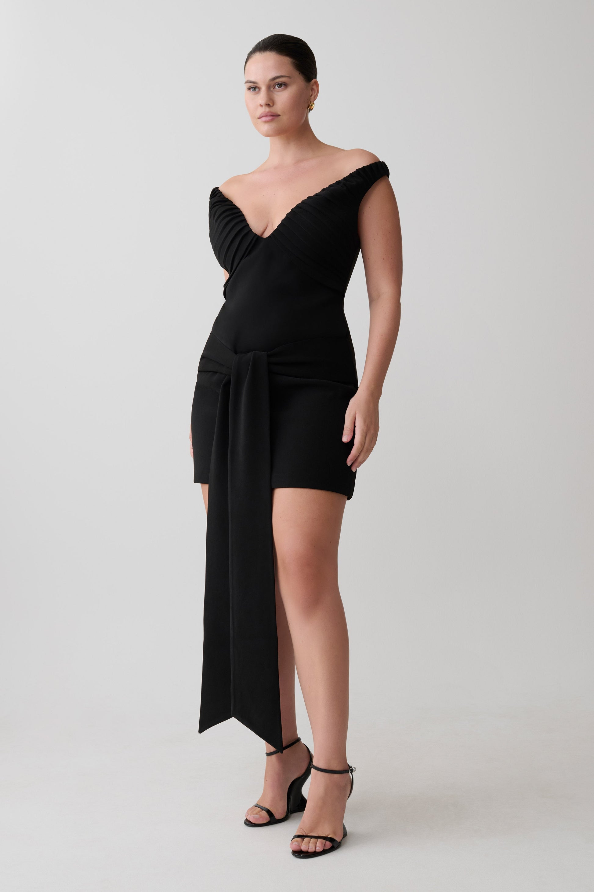 Runa Off Shoulder Mini Dress With Waist Tie / Black | MESHKI