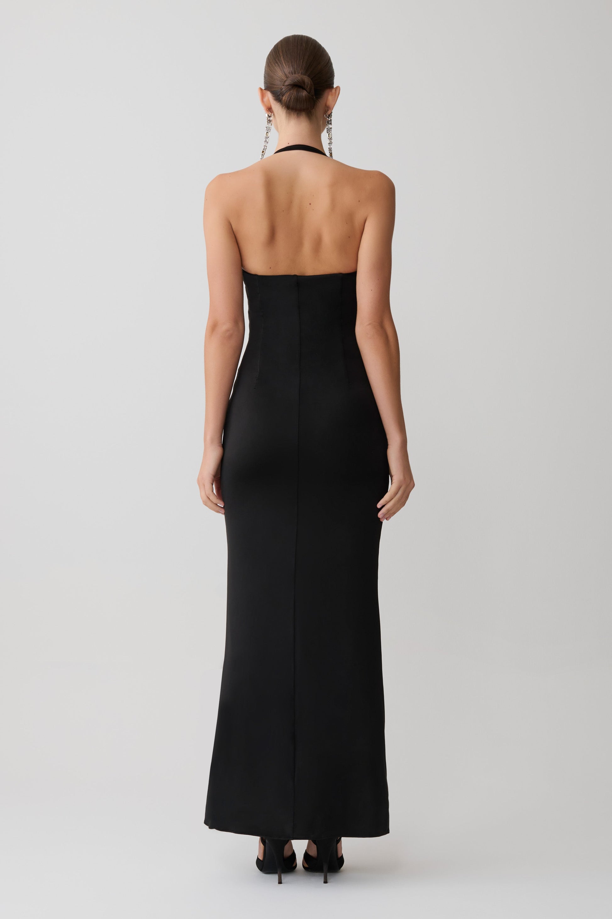 Hoai Gathered Slinky Halter Maxi Dress / Black | MESHKI