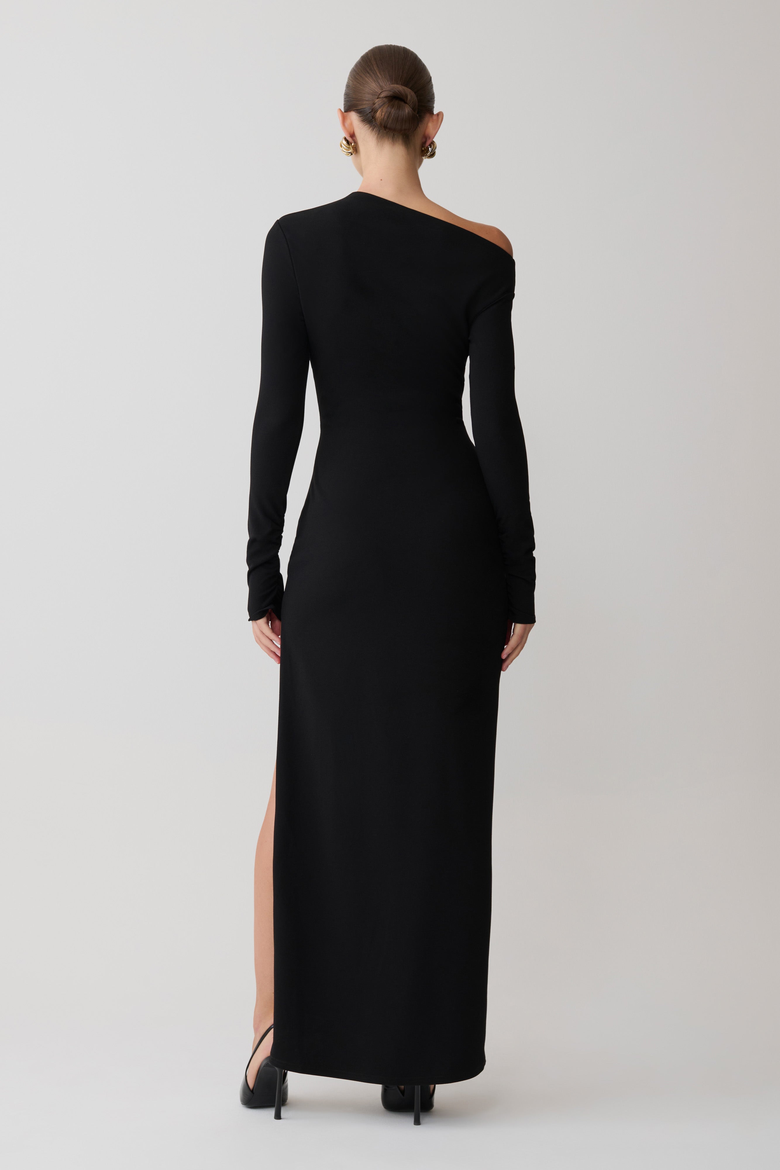 Thalyn Crepe Maxi Dress With Split - Black | MESHKI US