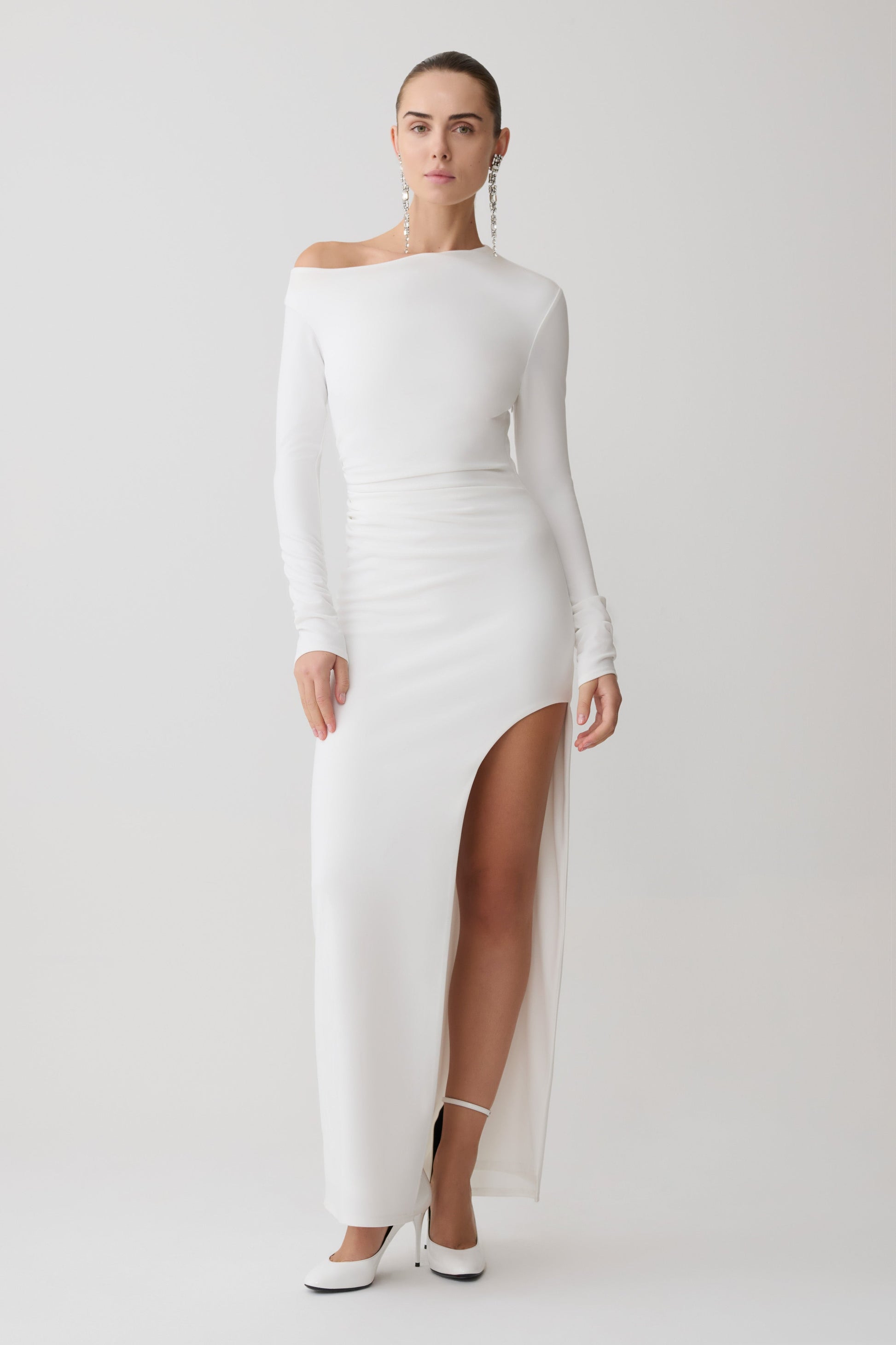 Thalyn Crepe Maxi Dress With Split / White | MESHKI