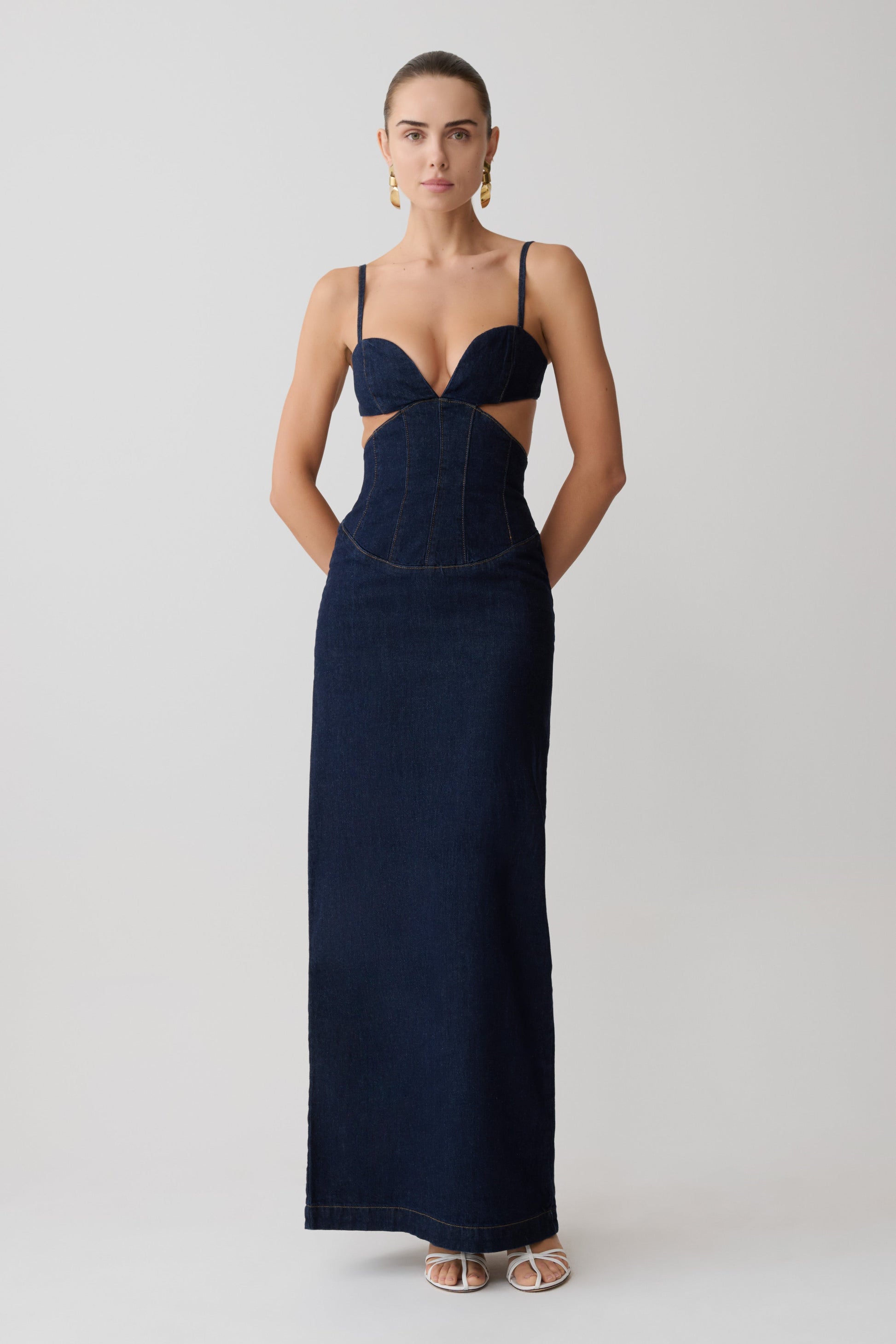 Amila Denim Cupped Maxi Dress / Indigo Blue | MESHKI