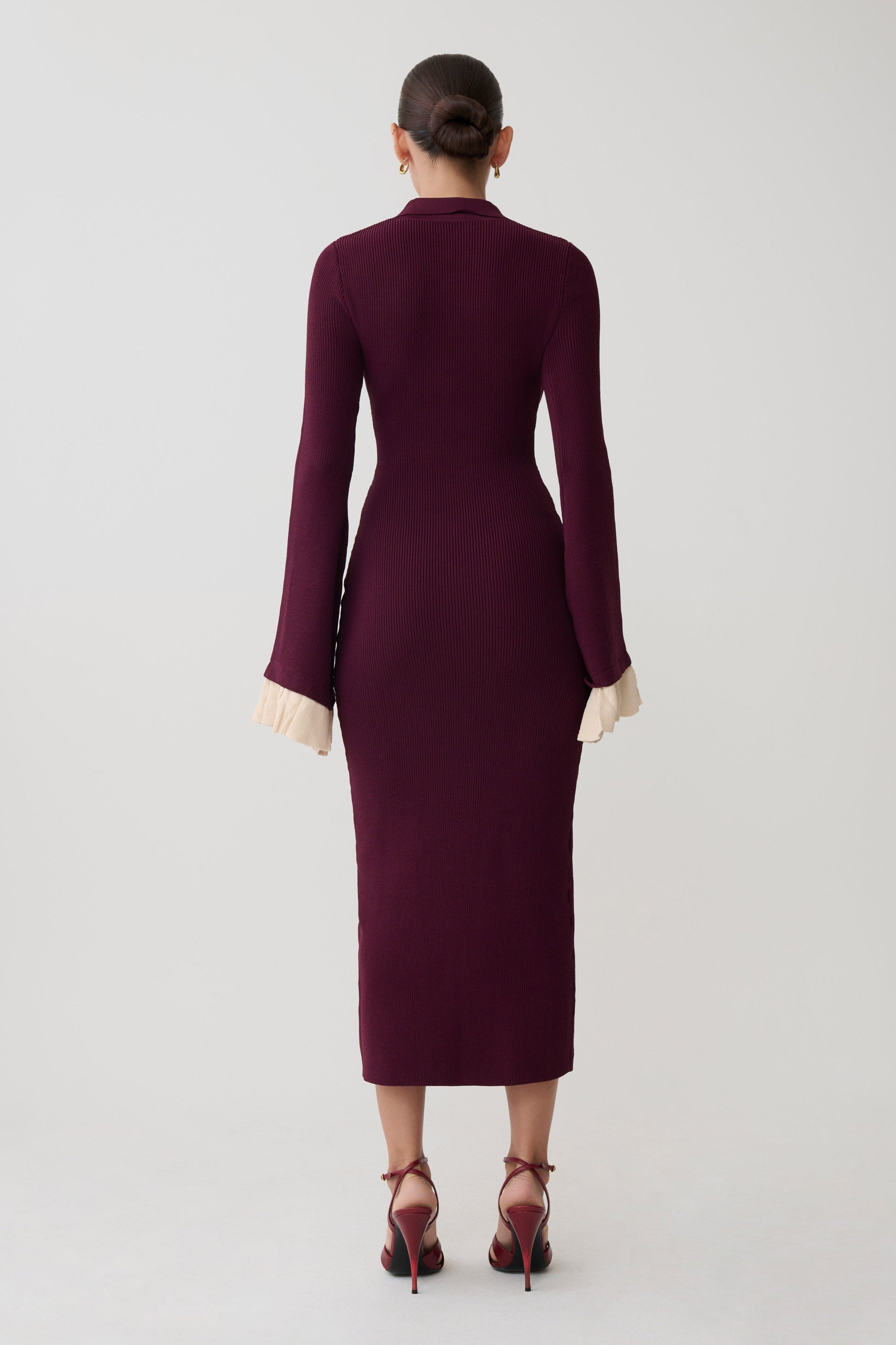 Amirose Ruffle Knit Midi Dress / Plum | MESHKI