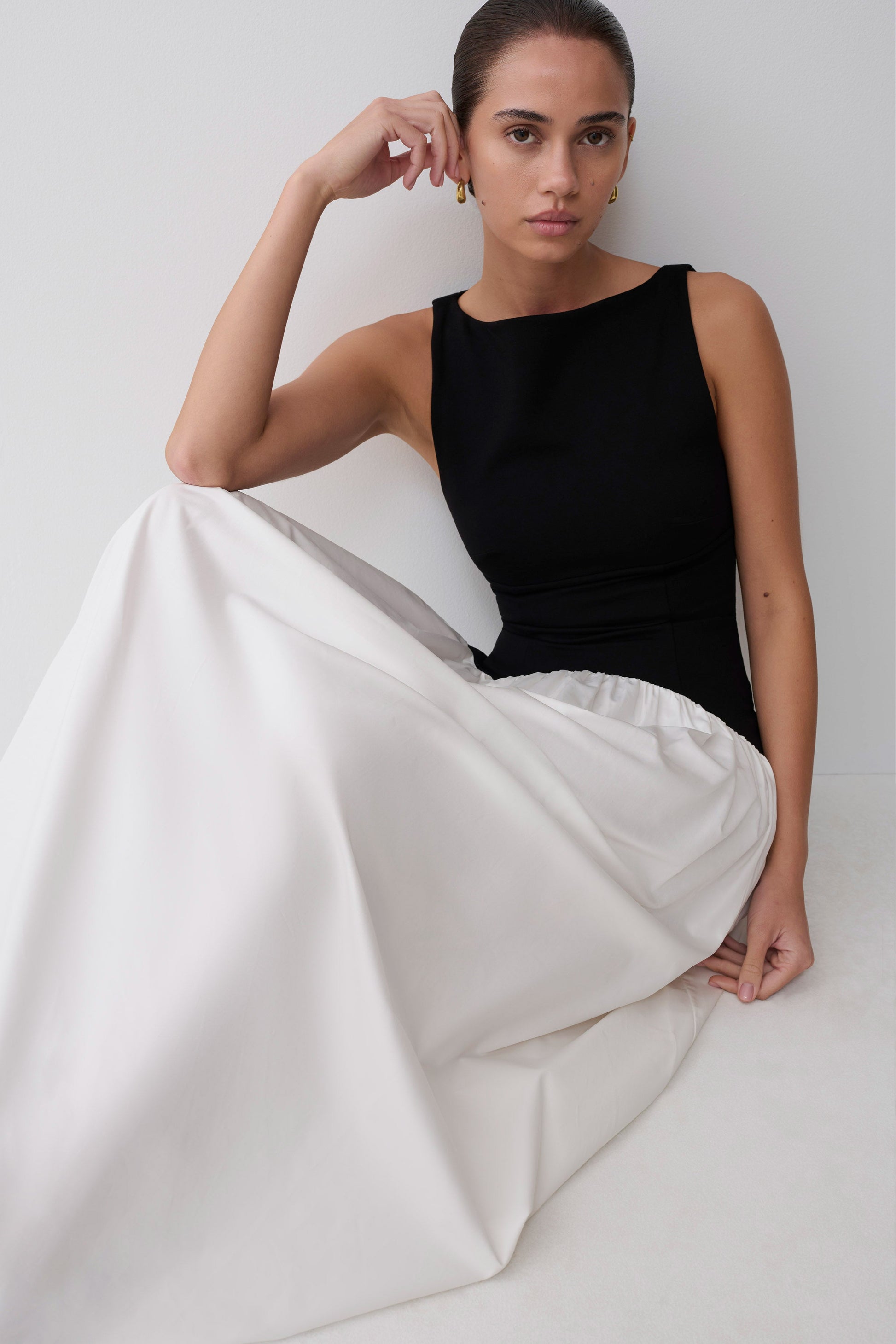 Acacia Contrast Sleeveless Maxi Dress - Black/White | MESHKI US Acacia Contrast Sleeveless Maxi Dress - Black/White | MESHKI US