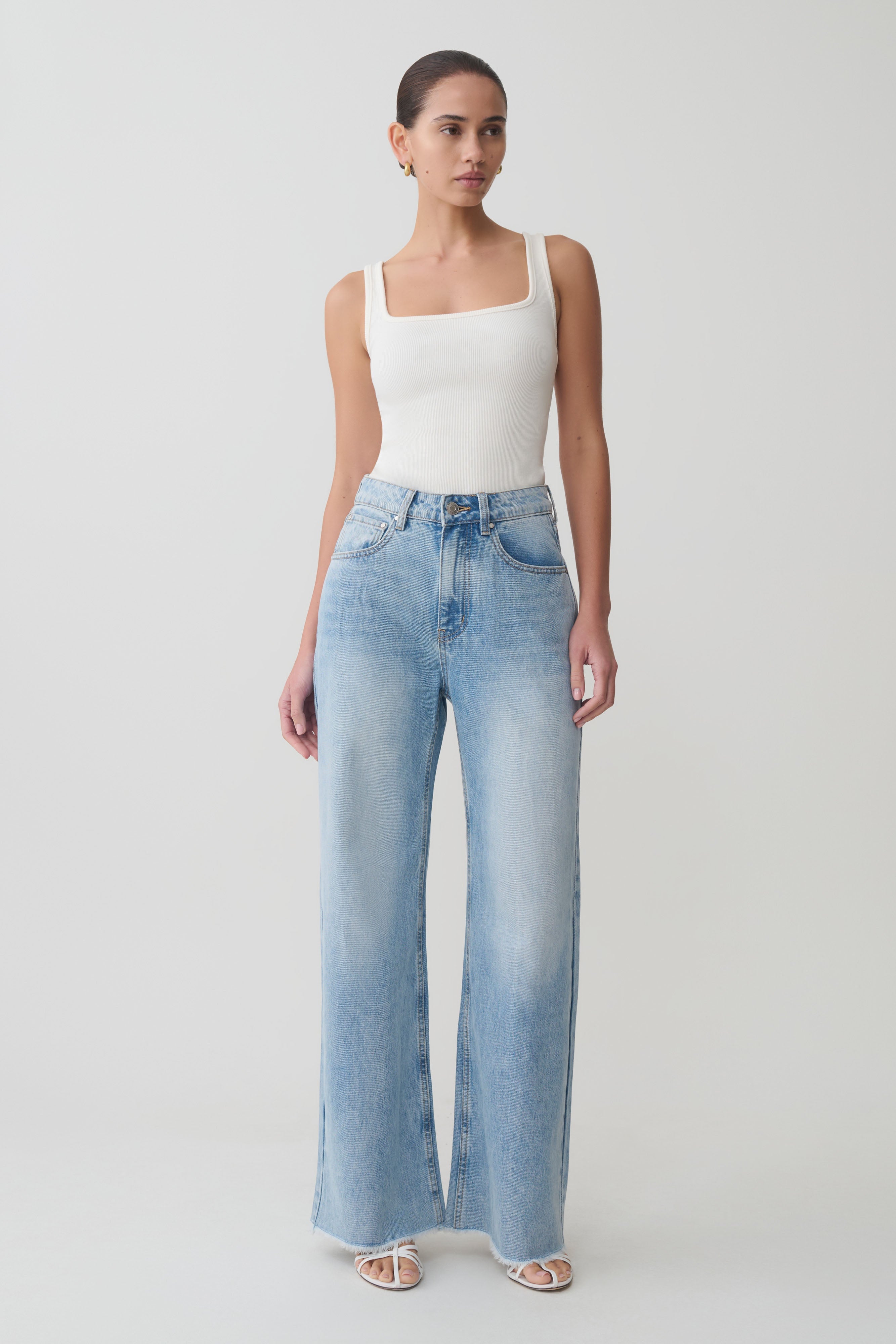 Sebastian Straight Leg Denim Jeans With Fray Hem - Washed Light