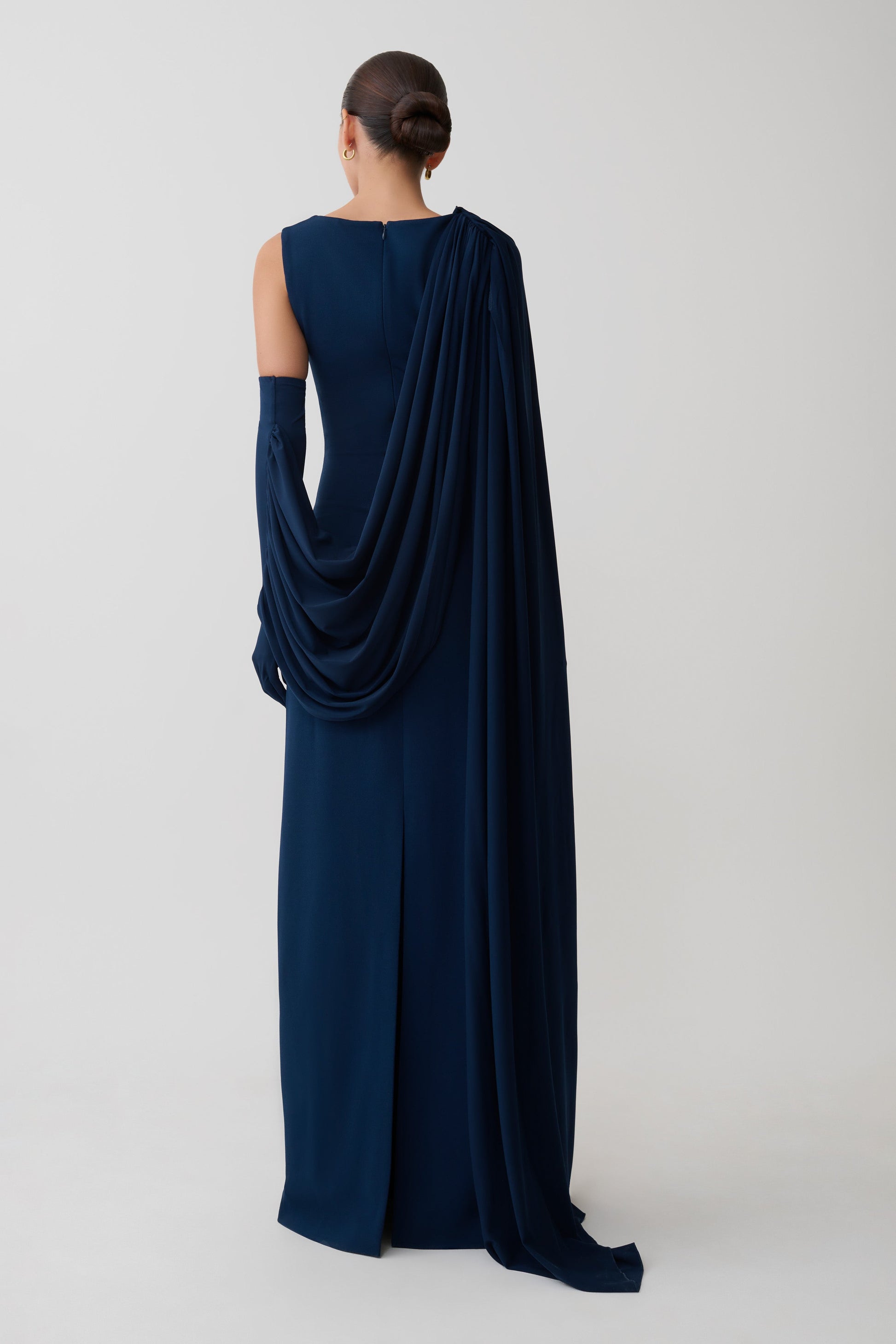Rhea Detachable Cape Jersey Maxi Dress / Navy | MESHKI