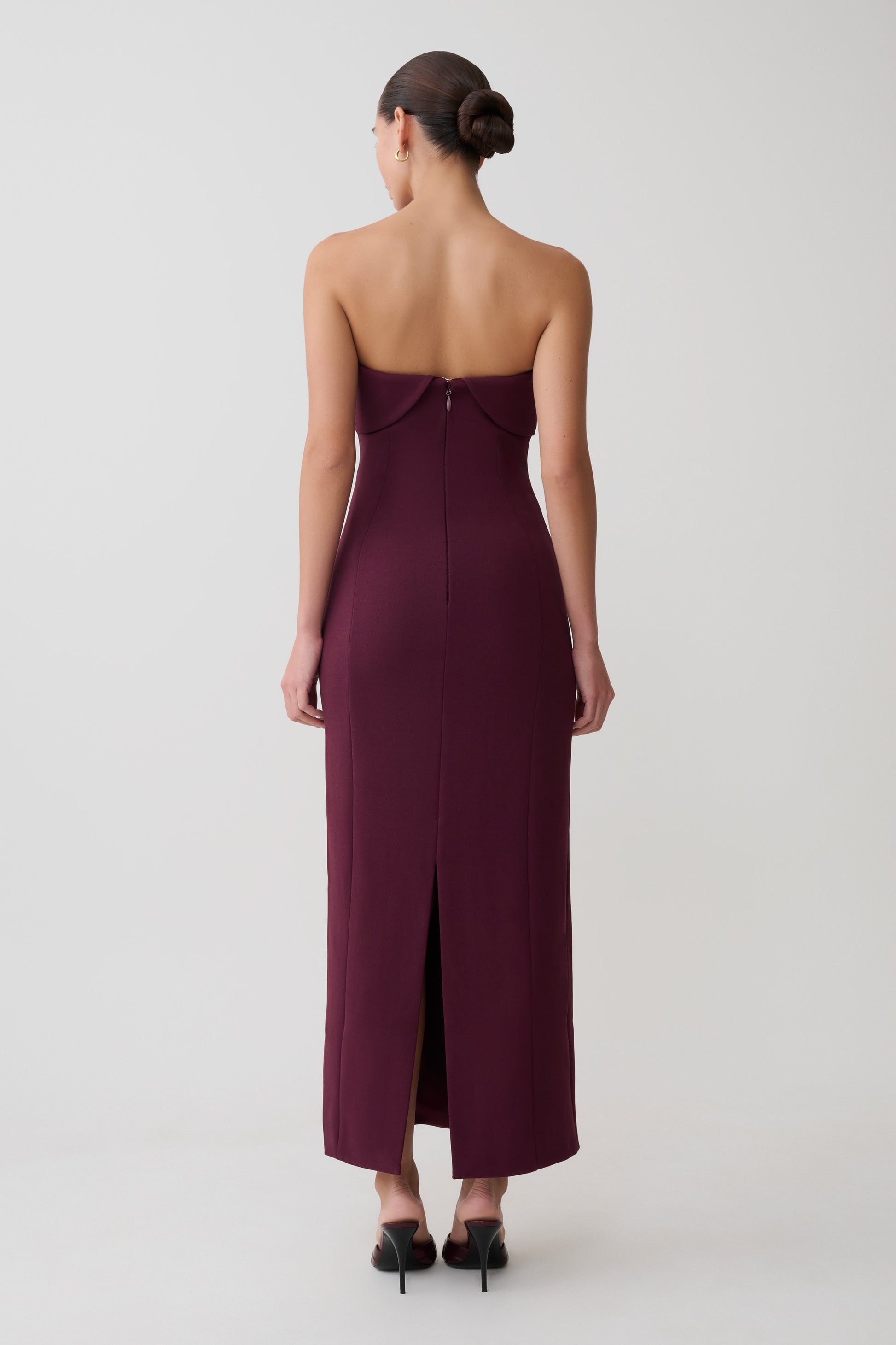 wine dress midi Andie Keyhole in Whether youre standing at the altar or dancing the night away at the reception Cary Folded Strapless Crepe Midi