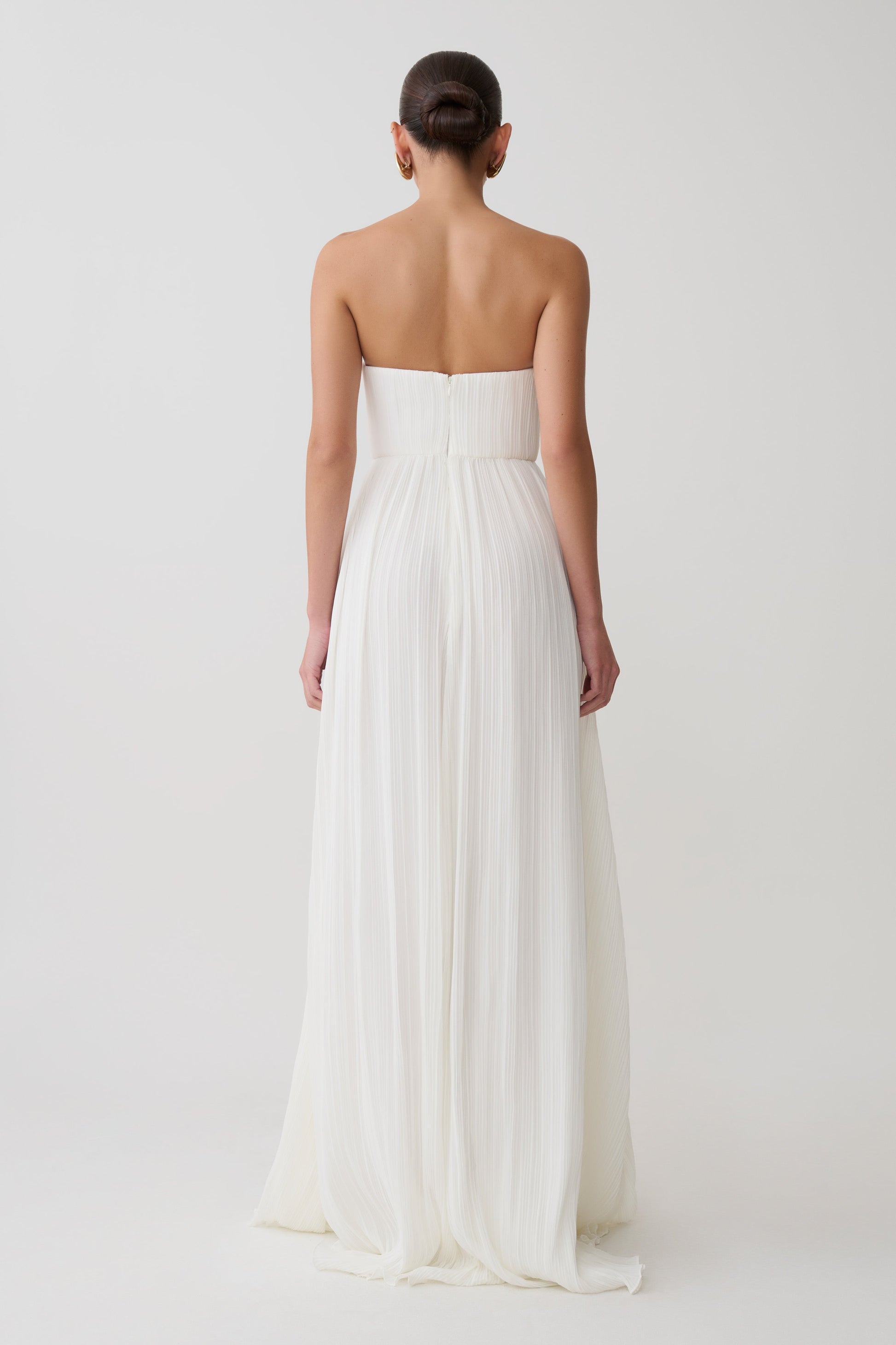 Juno Strapless Pleated Maxi Gown / White | MESHKI