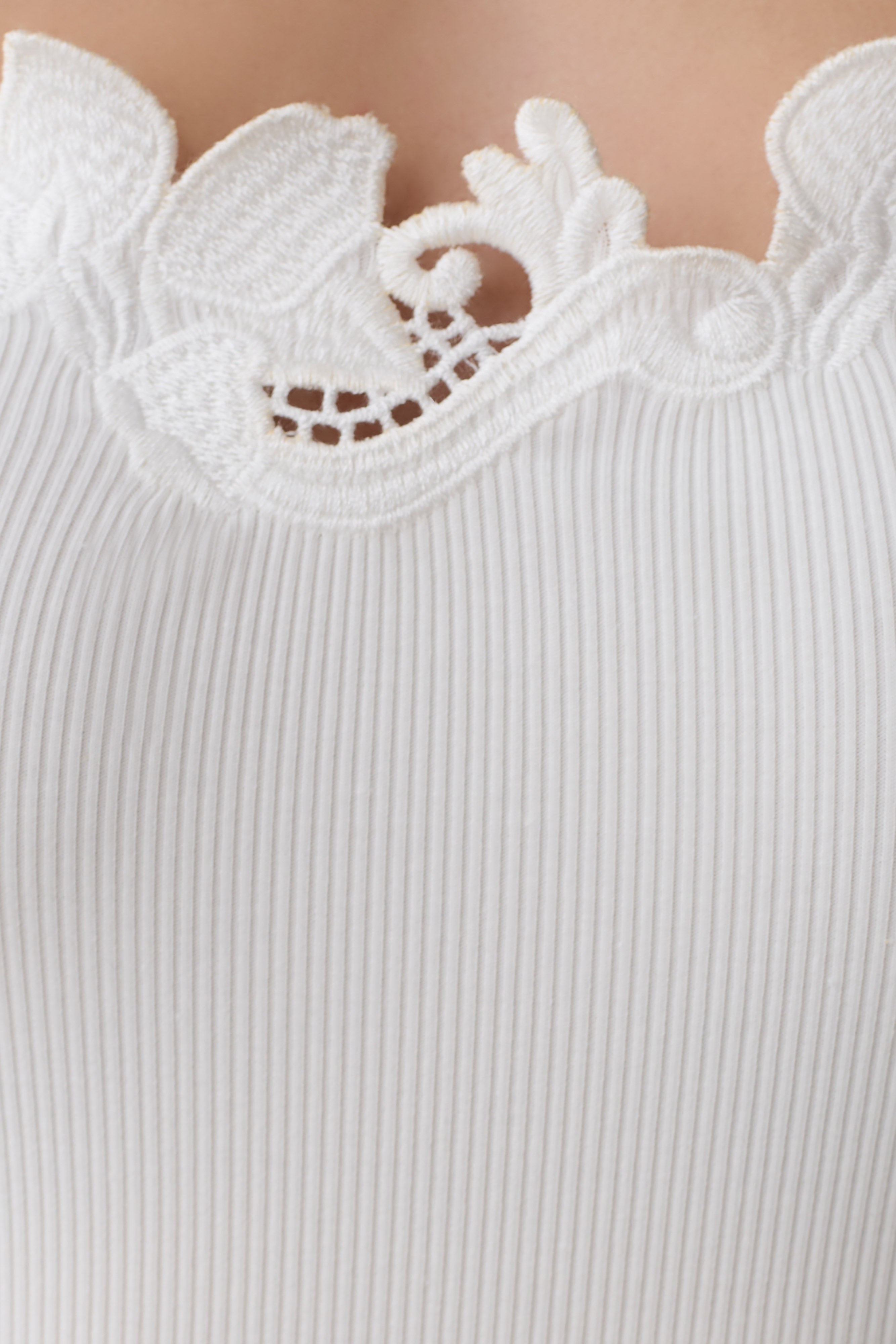Vianna Broderie Ribbed Tank Top - Ivory | MESHKI US