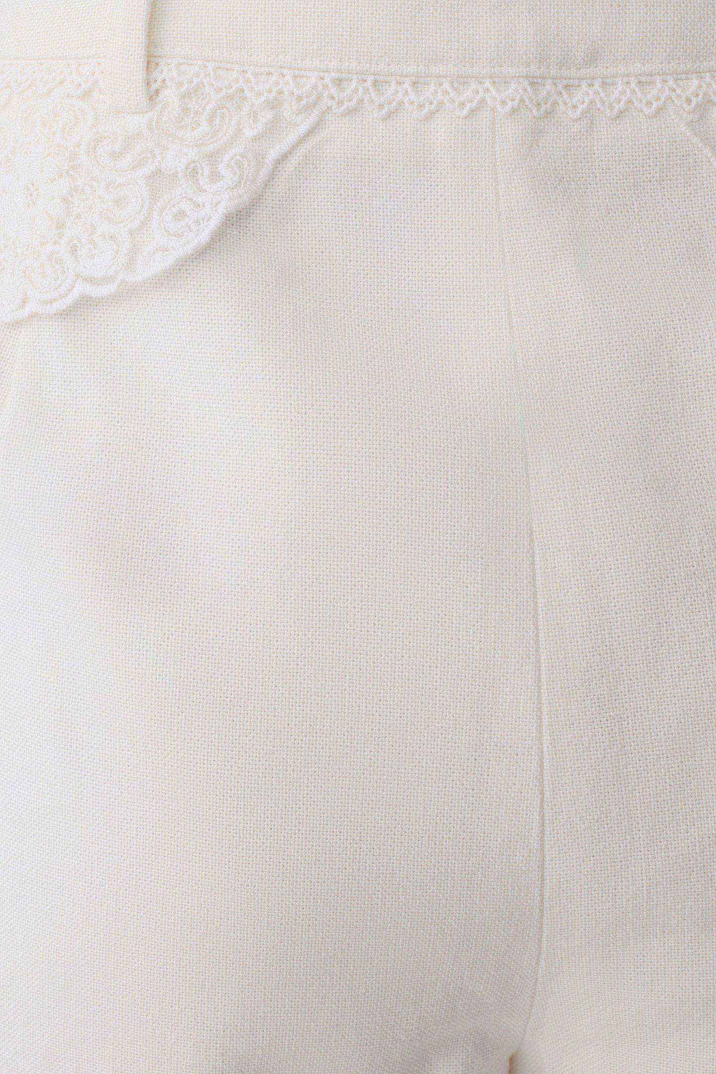 Melody Linen Short With Lace - White