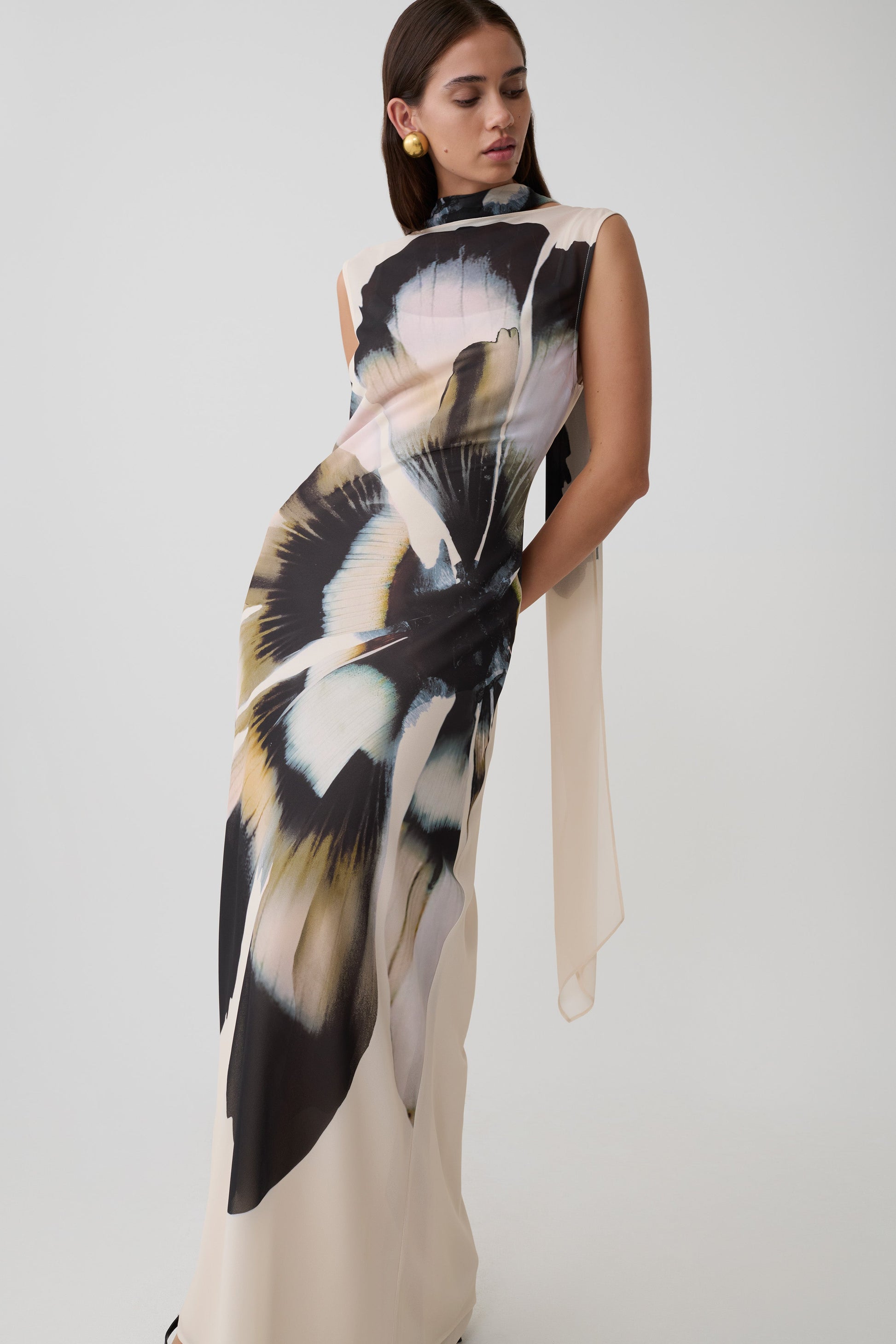 the scarf dress in printed silk chiffon Women's White Floral Print Chiffon Scarf Maxi Dress