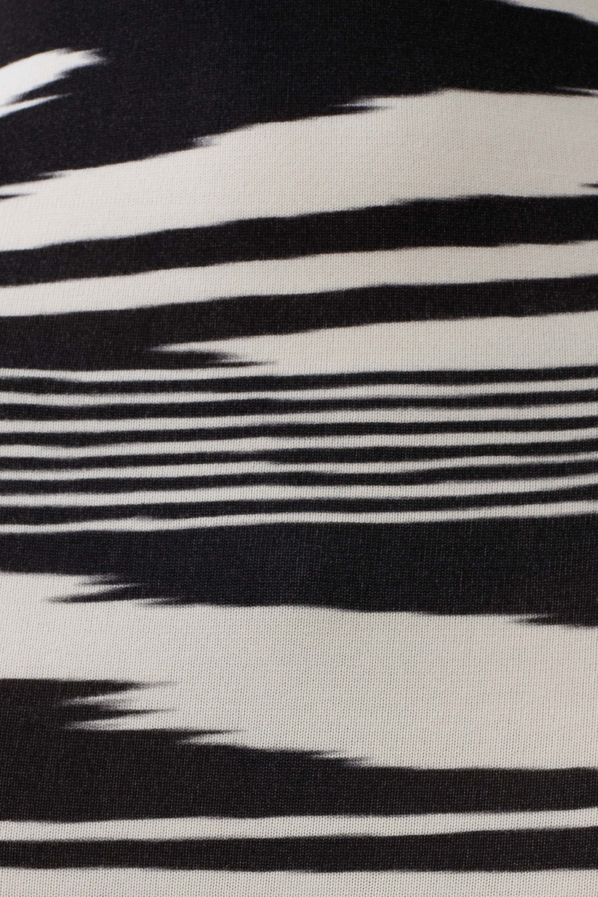 Ashtin Cross Front Knit Maxi Dress - Linear Shift Print #6