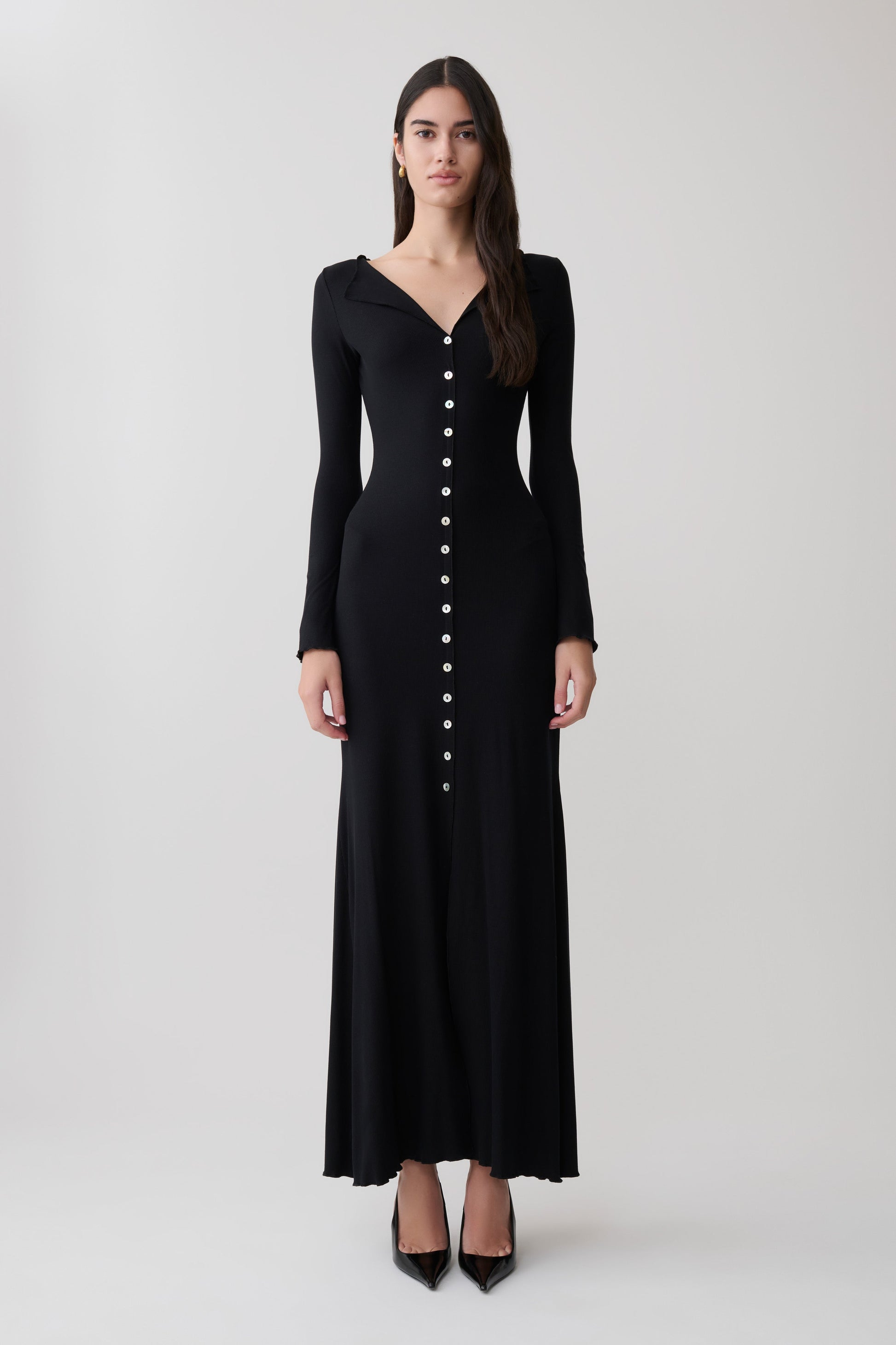 Tanya Buttoned Long Sleeve Maxi Dress / Black | MESHKI