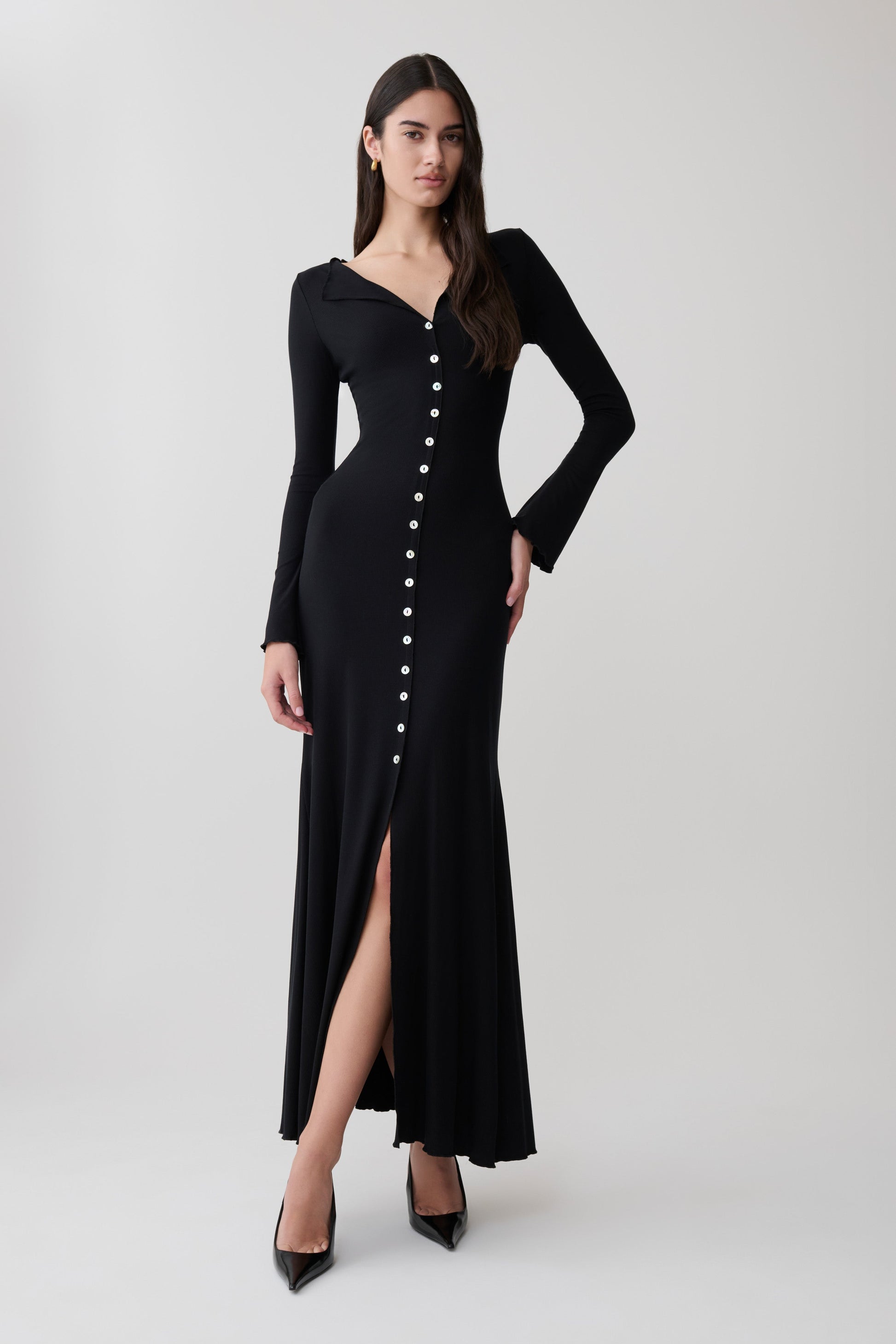 Tanya Buttoned Long Sleeve Maxi Dress / Black | MESHKI