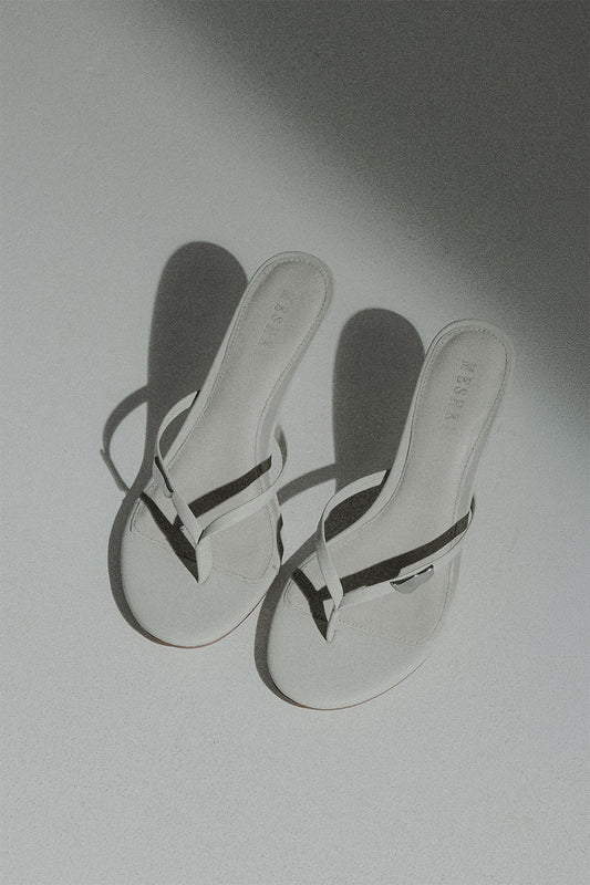 Elaria Thong Heels With Hardware - Ivory