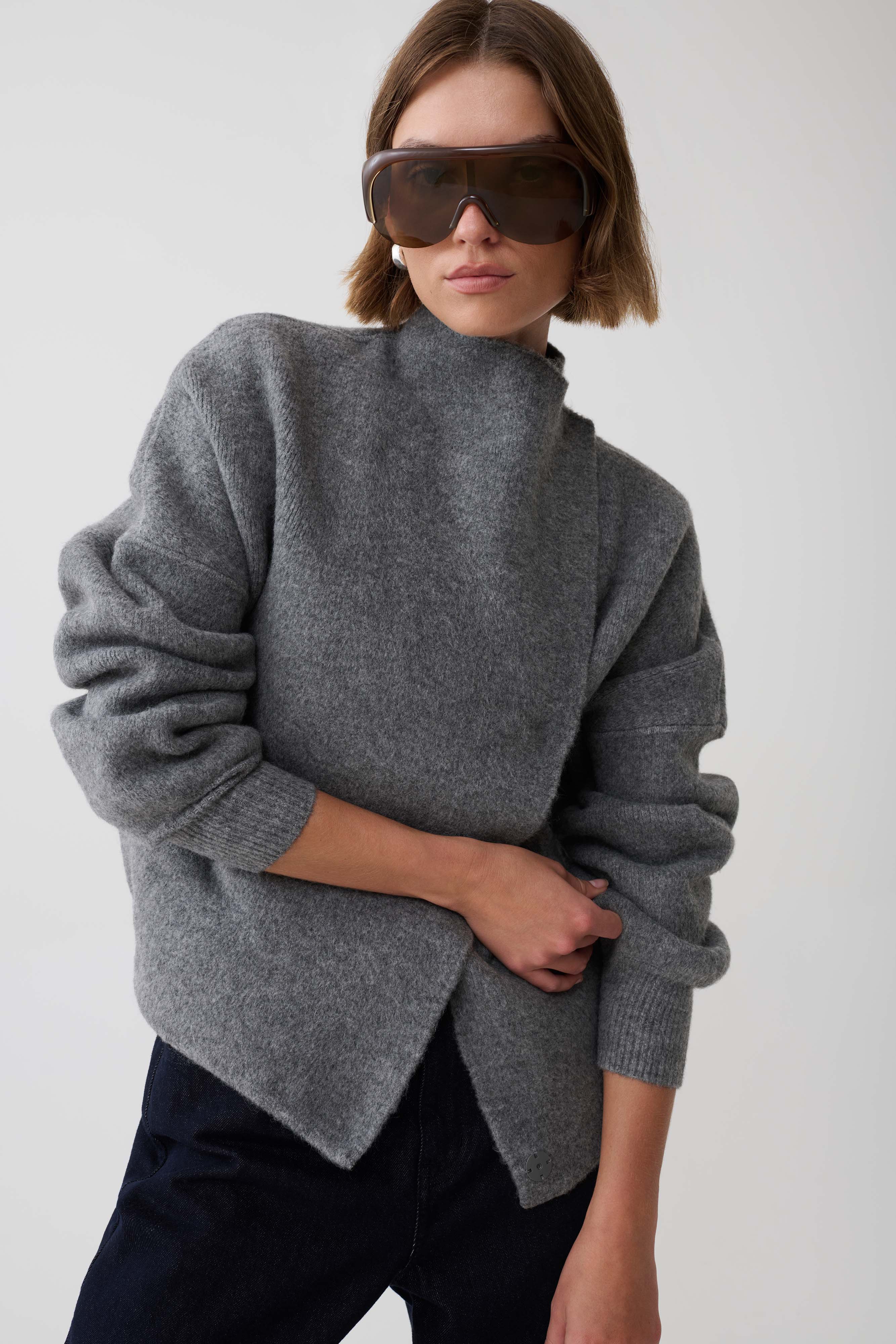 Brittany Blouson Knit Cardigan - Charcoal | MESHKI US