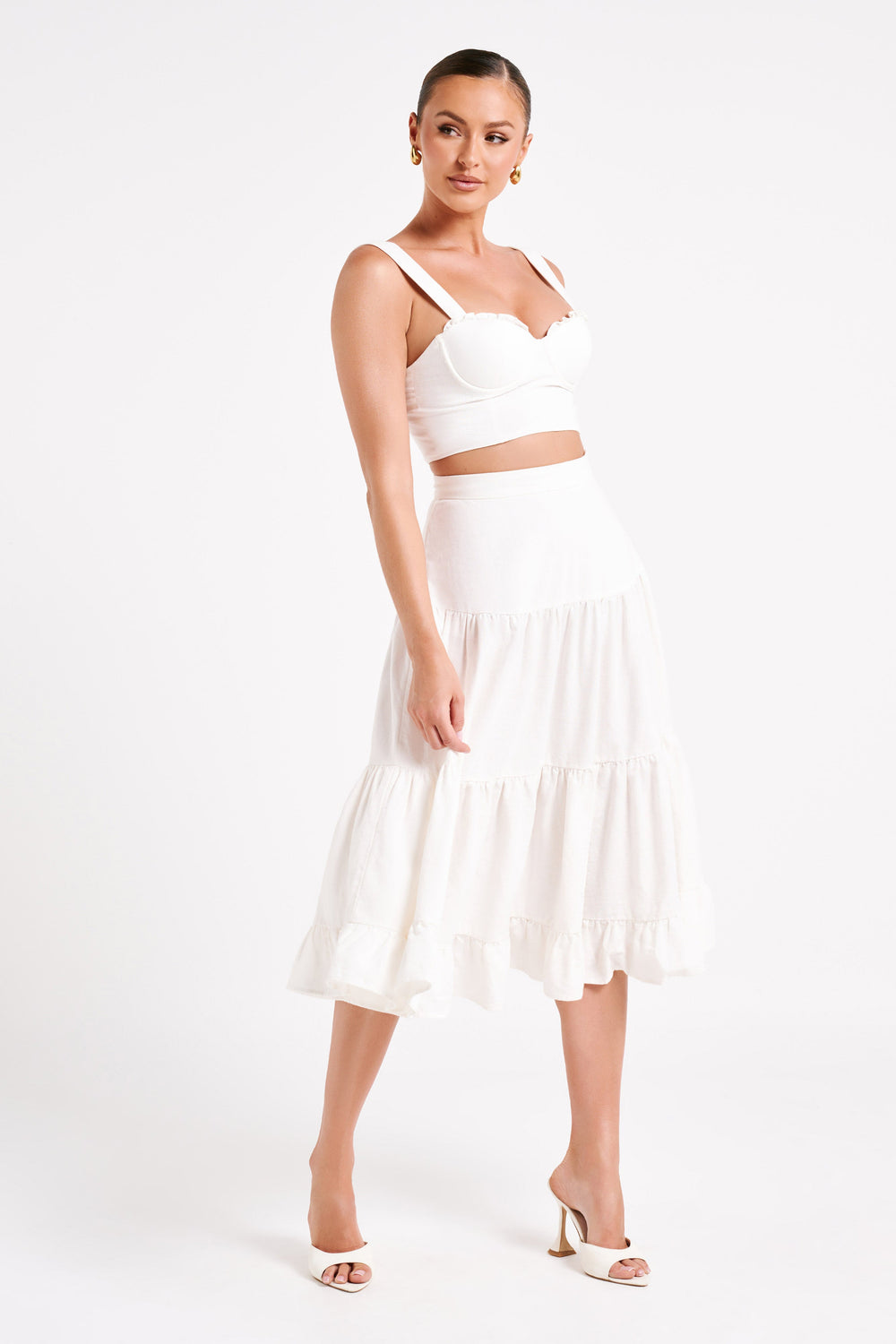 Hilaria Cupped Linen Crop Top - White