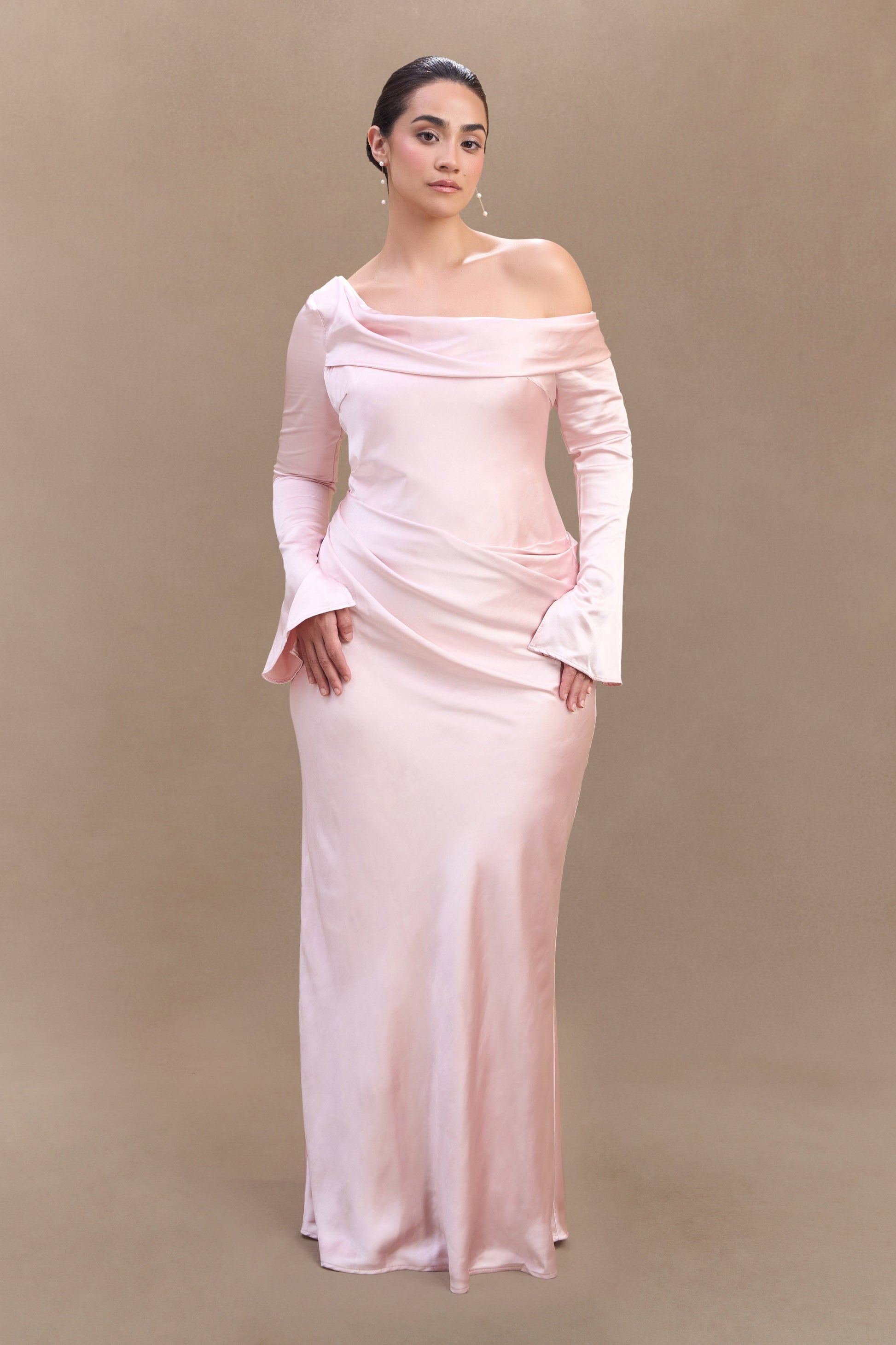 Iris Long Sleeve Satin Maxi Dress / Soft Pink | MESHKI