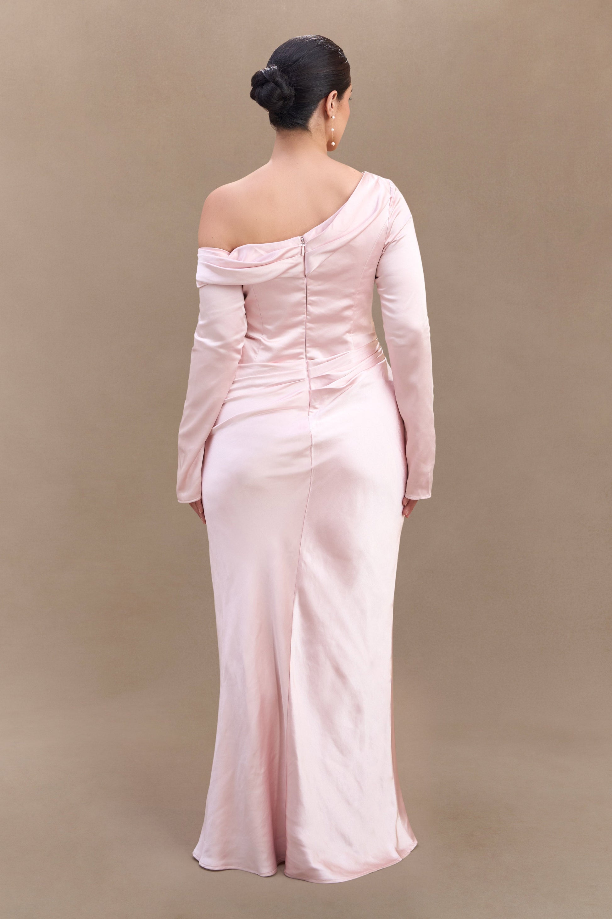 Iris Long Sleeve Satin Maxi Dress / Soft Pink | MESHKI