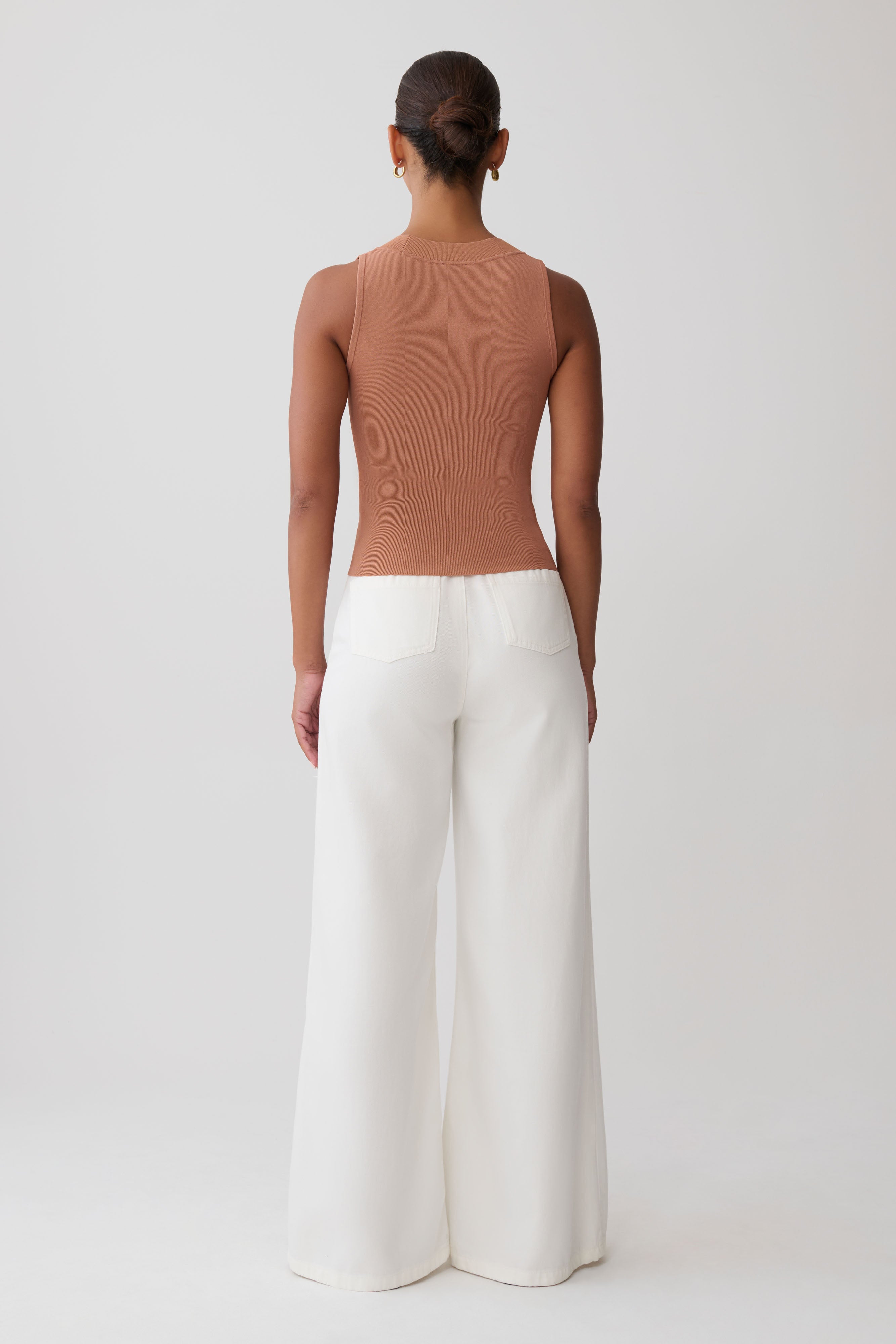 Claudina V-Neck Knit Tank - Doe | MESHKI US