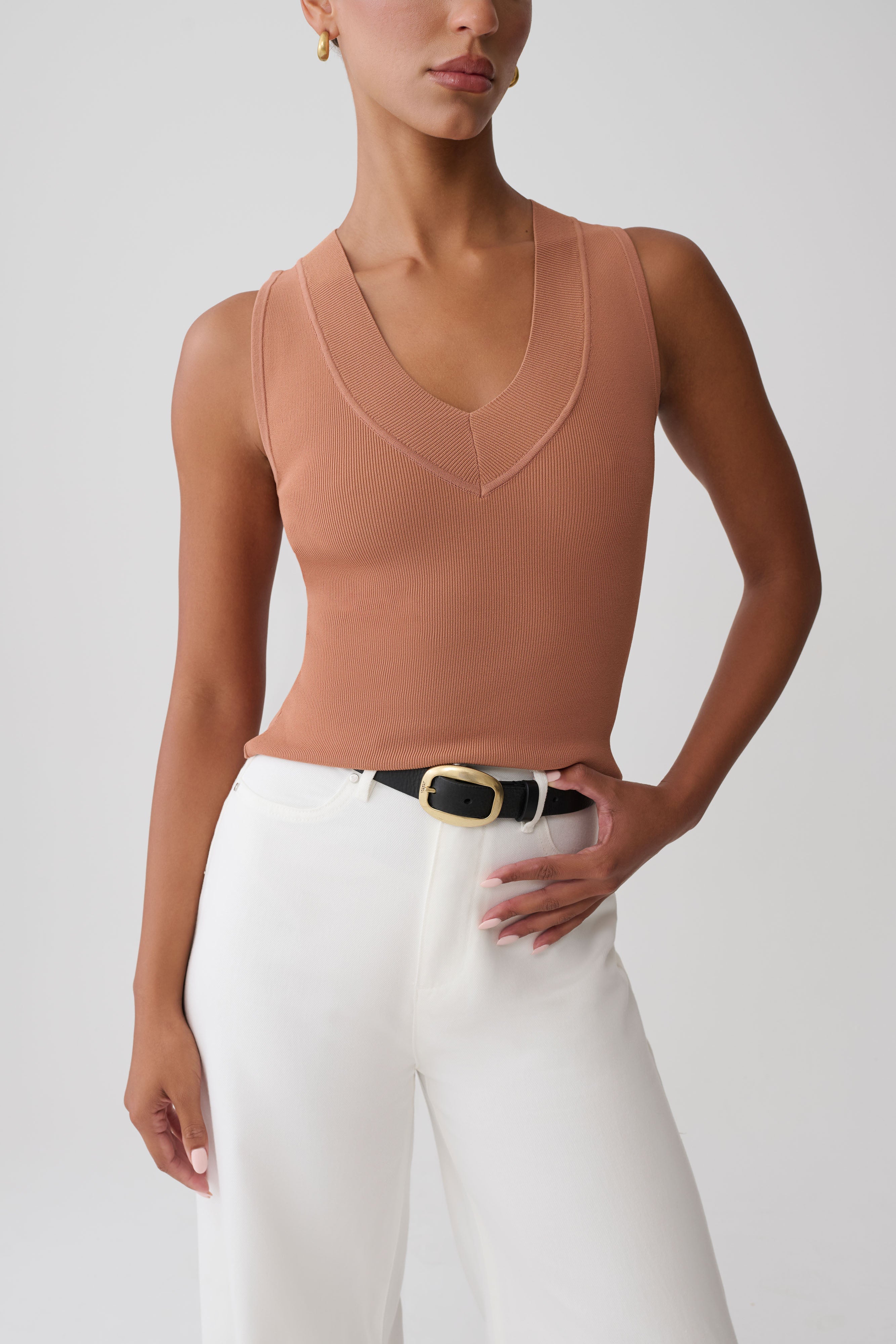 Claudina V-Neck Knit Tank - Doe | MESHKI US
